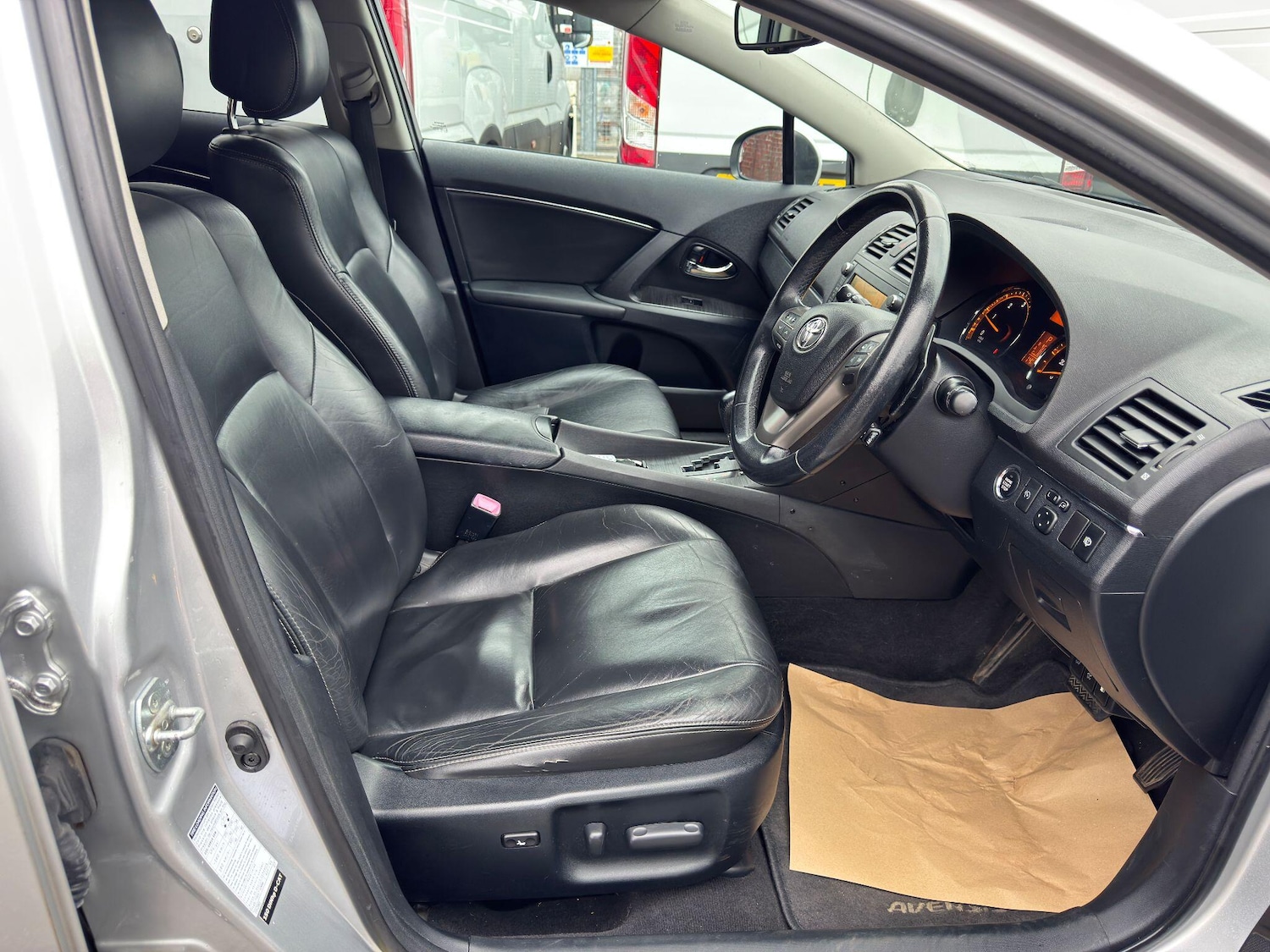 Used Toyota Avensis 2009 for sale - 77066910: Photo 13