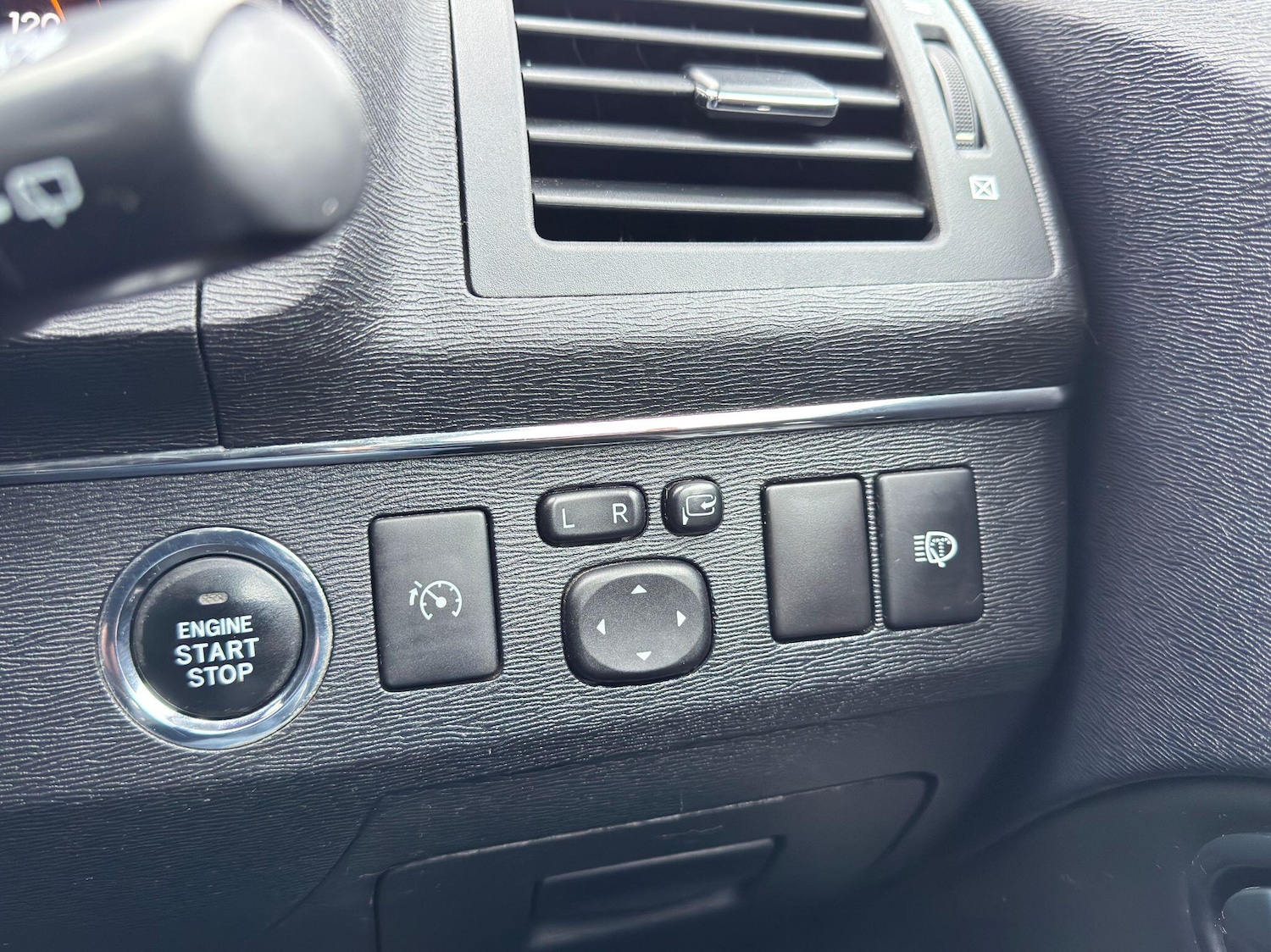 Used Toyota Avensis 2009 for sale - 77066910: Photo 27