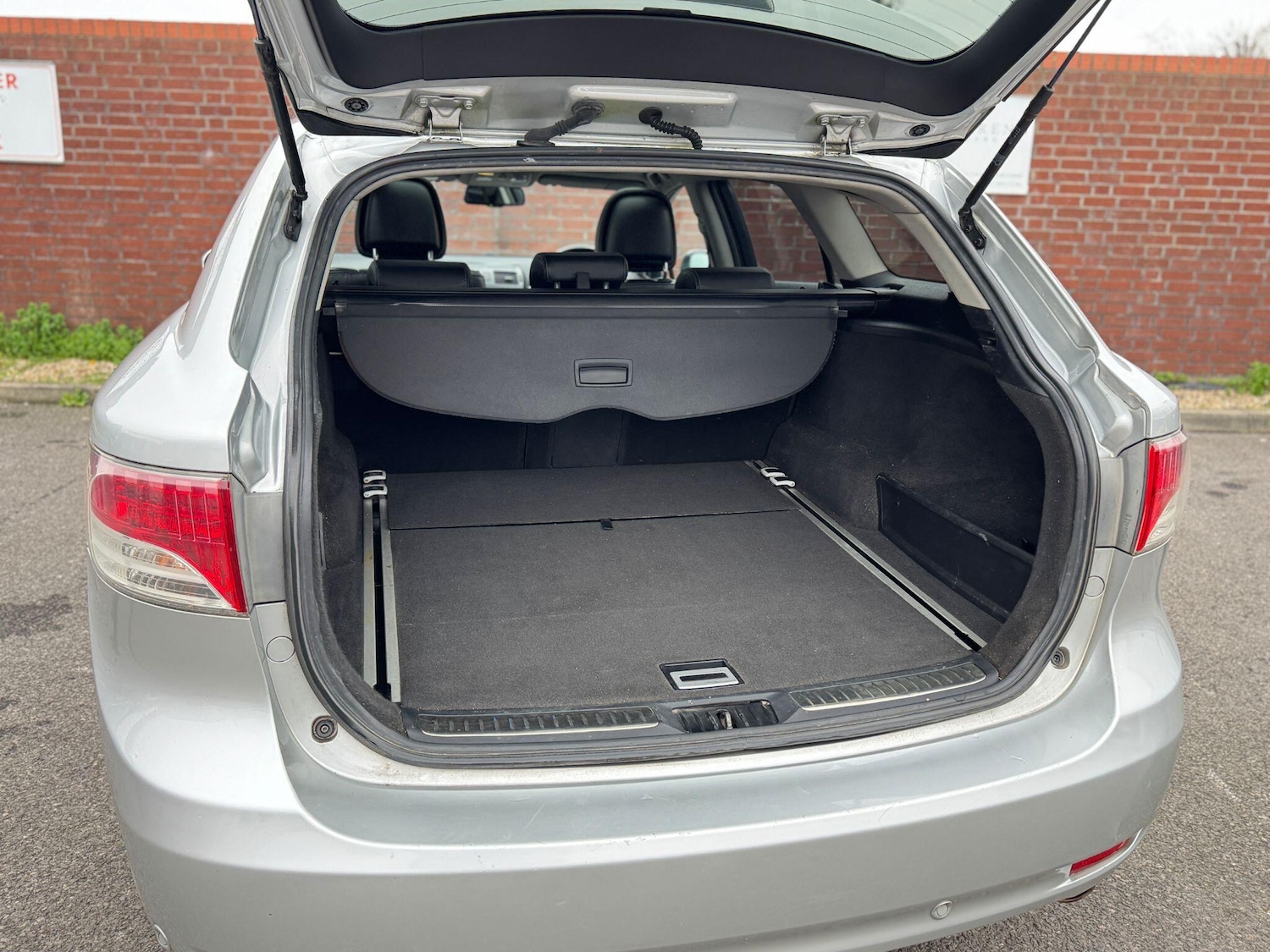 Used Toyota Avensis 2009 for sale - 77066910: Photo 29