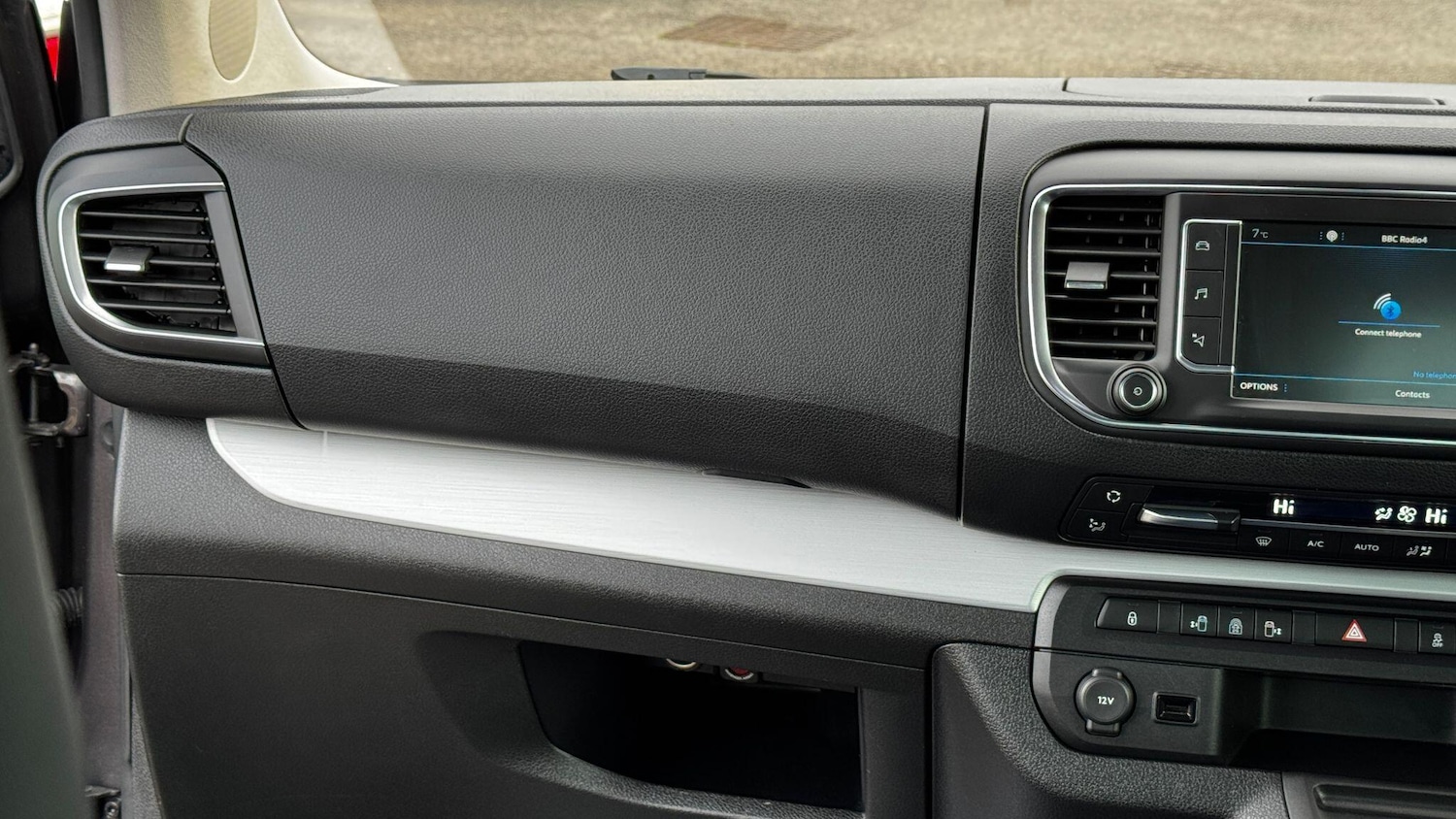 Used Peugeot Traveller 2017 for sale - 77345226: Photo 20