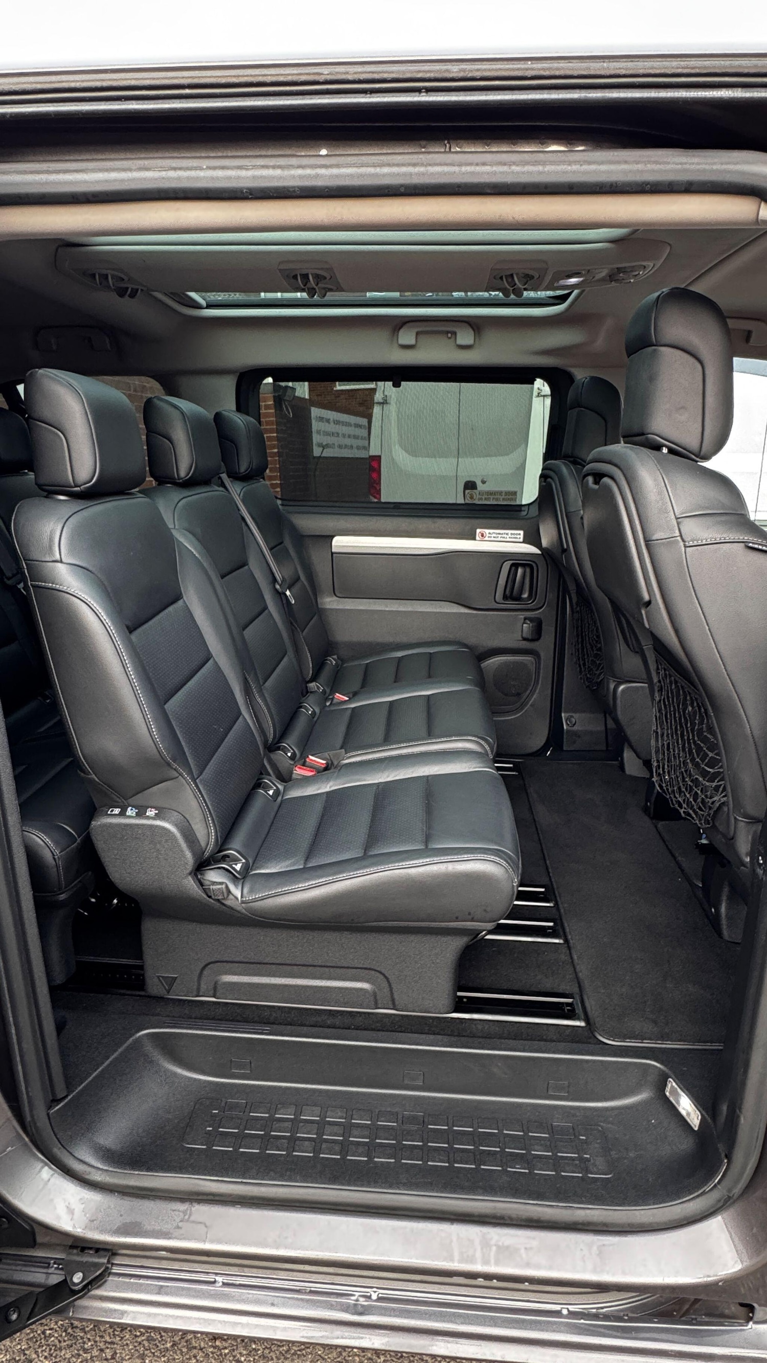 Used Peugeot Traveller 2017 for sale - 77345226: Photo 27