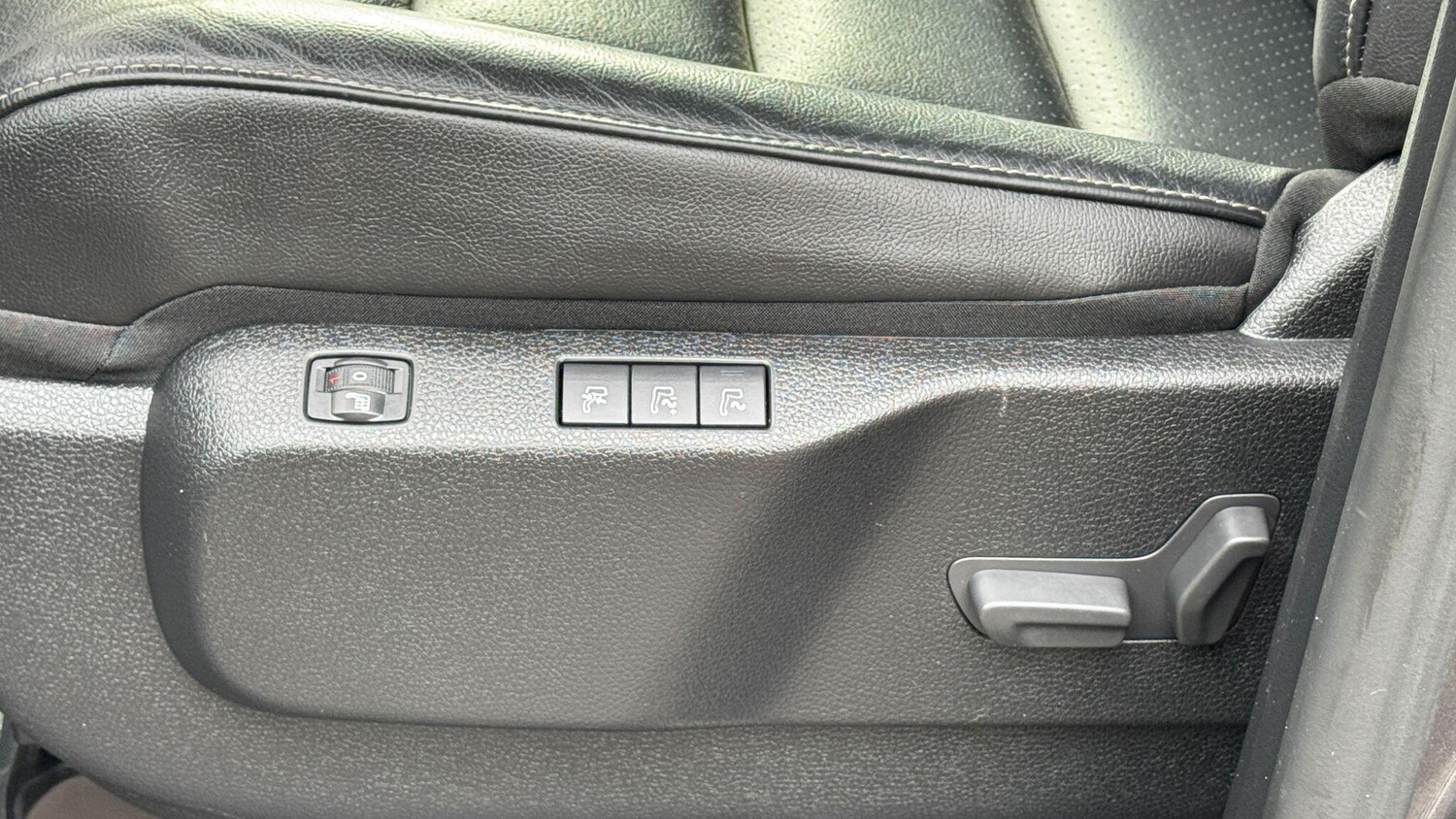 Used Peugeot Traveller 2017 for sale - 77345226: Photo 43