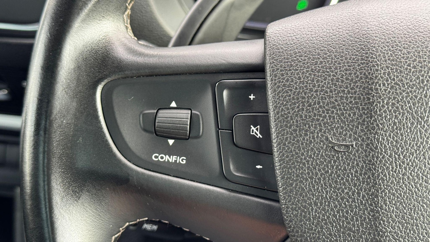 Used Peugeot Traveller 2017 for sale - 77345226: Photo 46