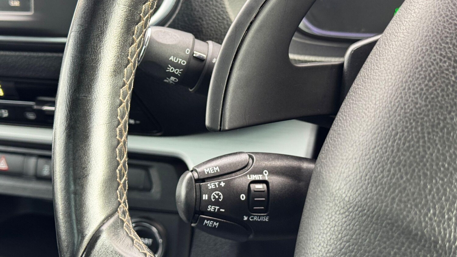 Used Peugeot Traveller 2017 for sale - 77345226: Photo 50