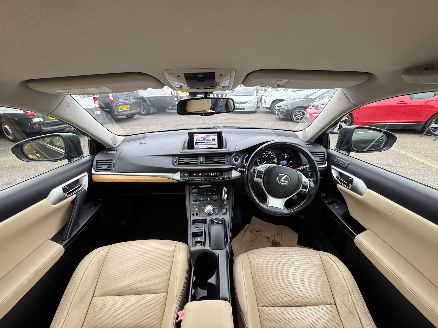 Used Lexus CT 2011 for sale - 77066557: Photo 2