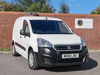 Used Peugeot Partner 2018 for sale - 76042437: Photo