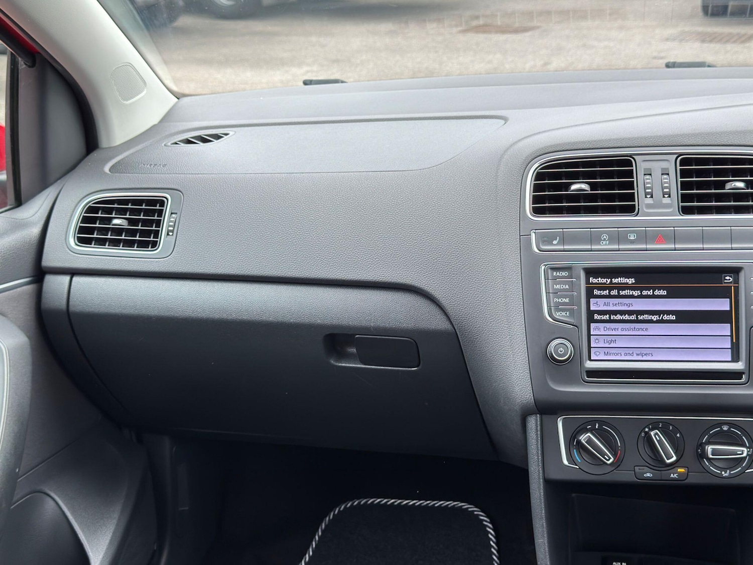 Used Volkswagen Polo 2015 for sale - 76484682: Photo 18