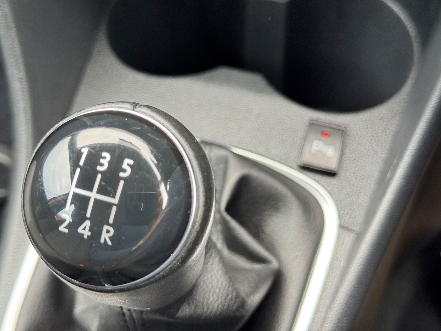 Used Volkswagen Polo 2015 for sale - 76484682: Photo 41