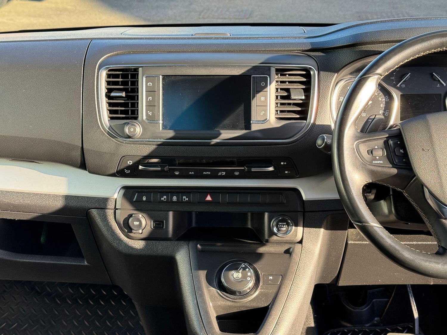 Used Peugeot Traveller 2020 for sale - 76667521: Photo 20