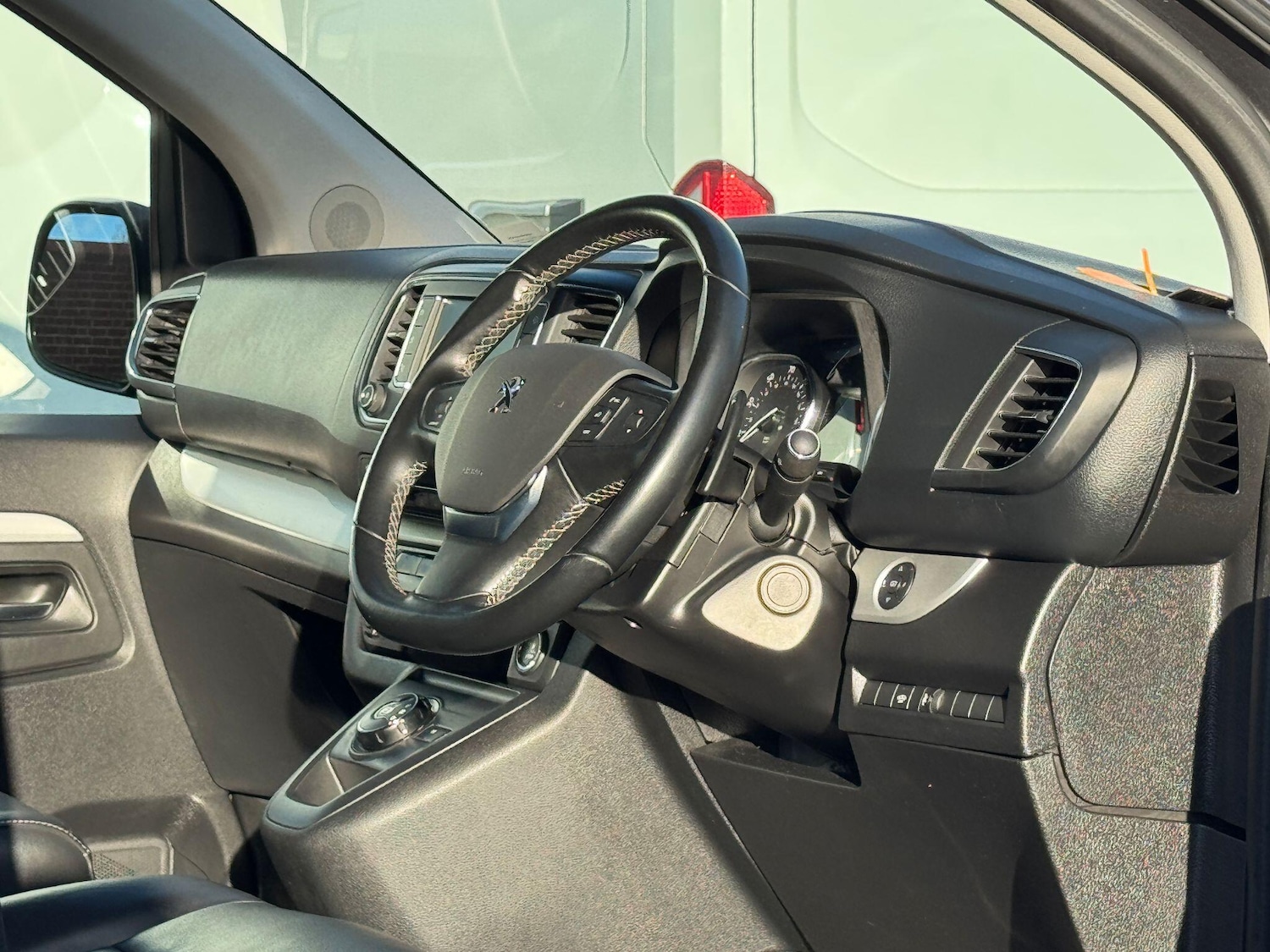 Used Peugeot Traveller 2020 for sale - 76667521: Photo 22