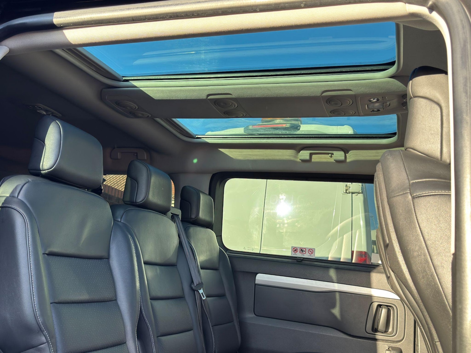 Used Peugeot Traveller 2020 for sale - 76667521: Photo 32