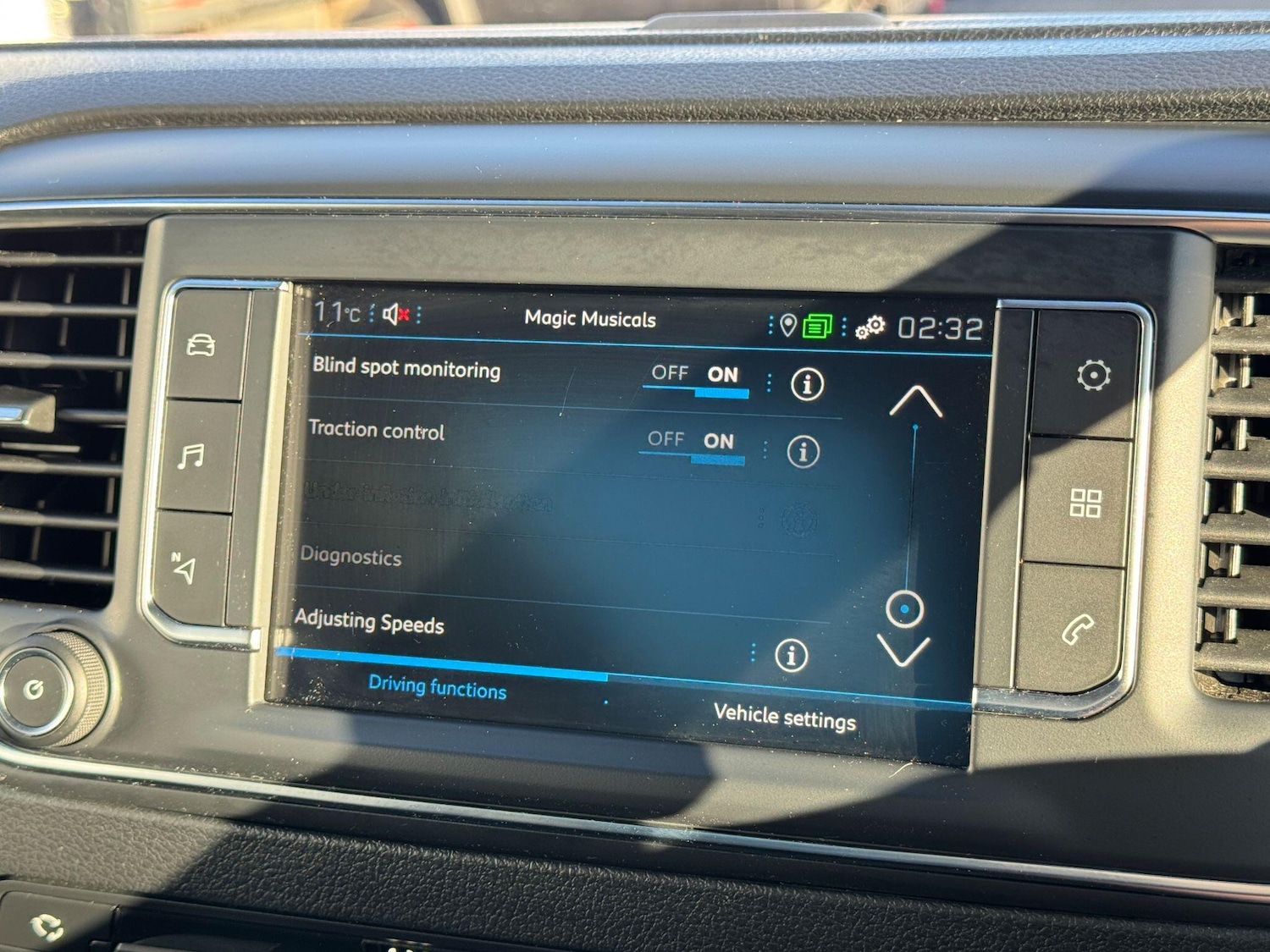 Used Peugeot Traveller 2020 for sale - 76667521: Photo 46