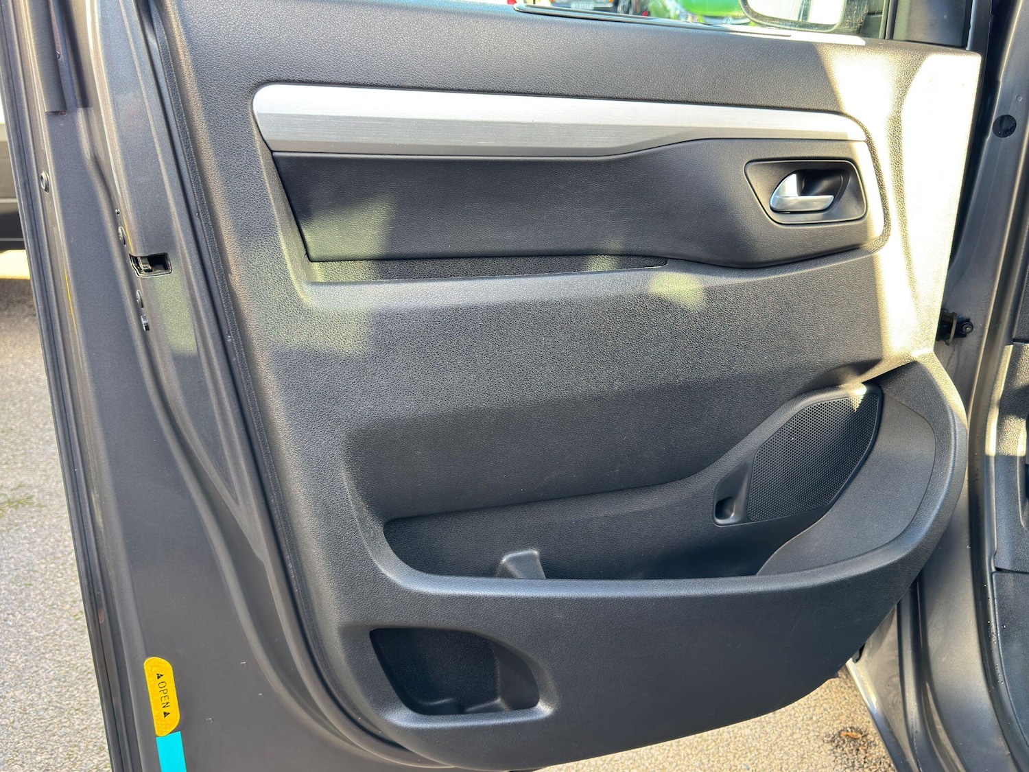 Used Peugeot Traveller 2020 for sale - 76667521: Photo 60