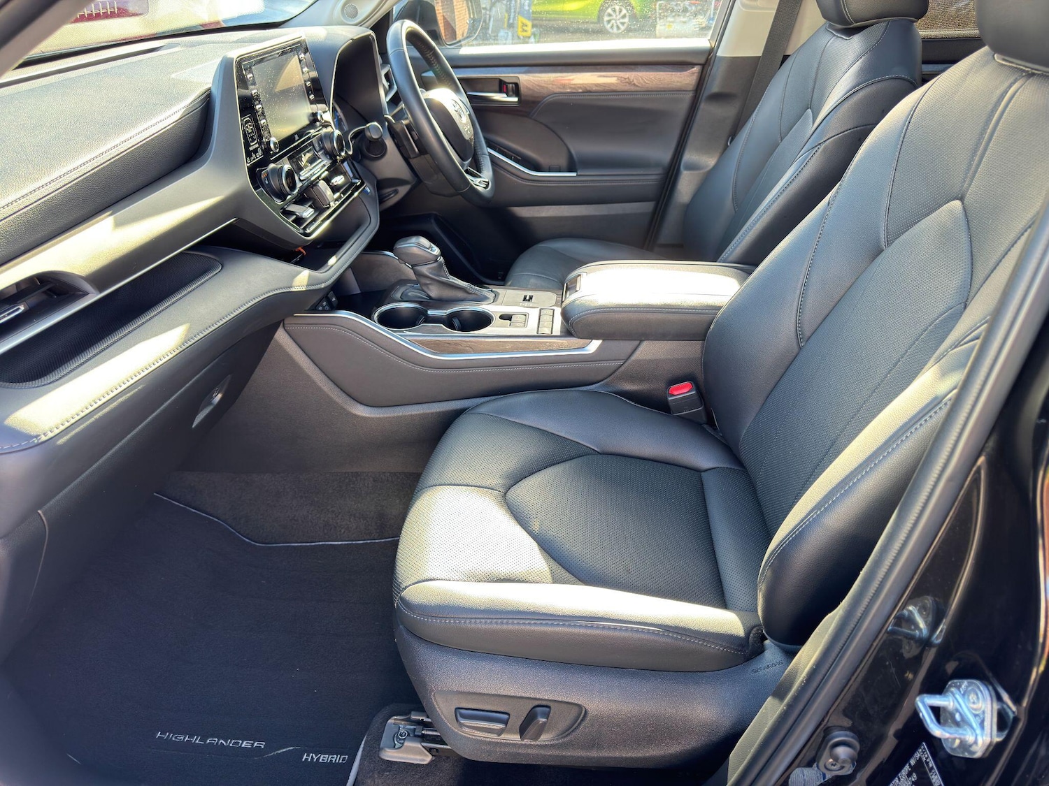 Used Toyota Highlander 2022 for sale - 76572678: Photo 28