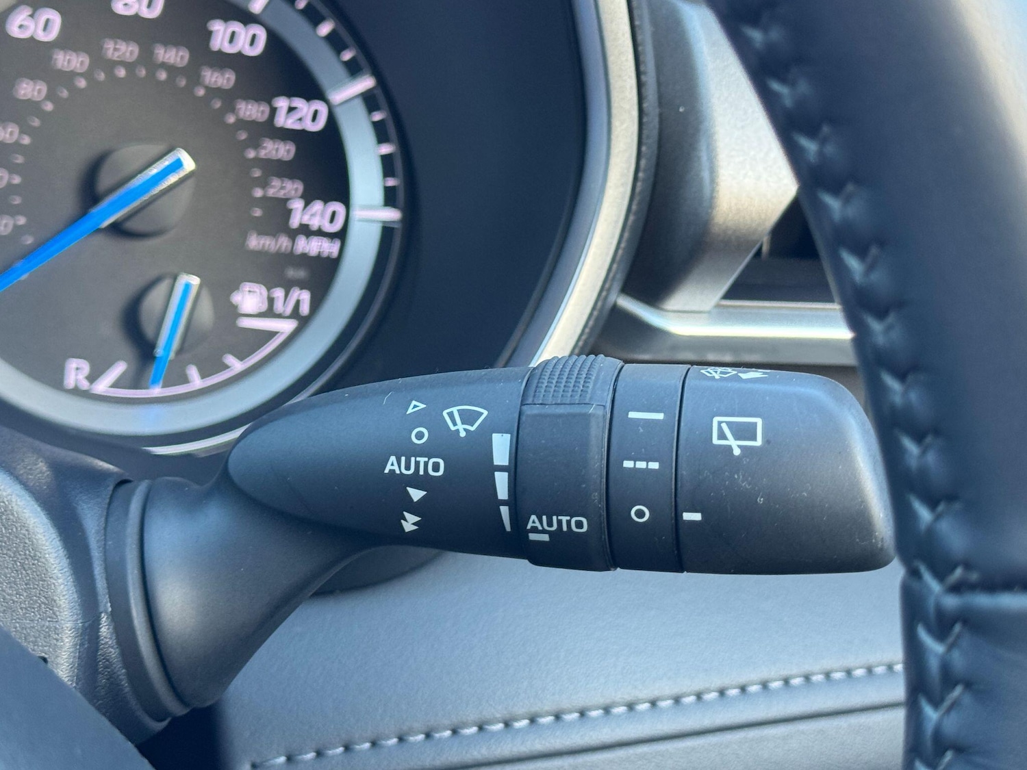 Used Toyota Highlander 2022 for sale - 76572678: Photo 75