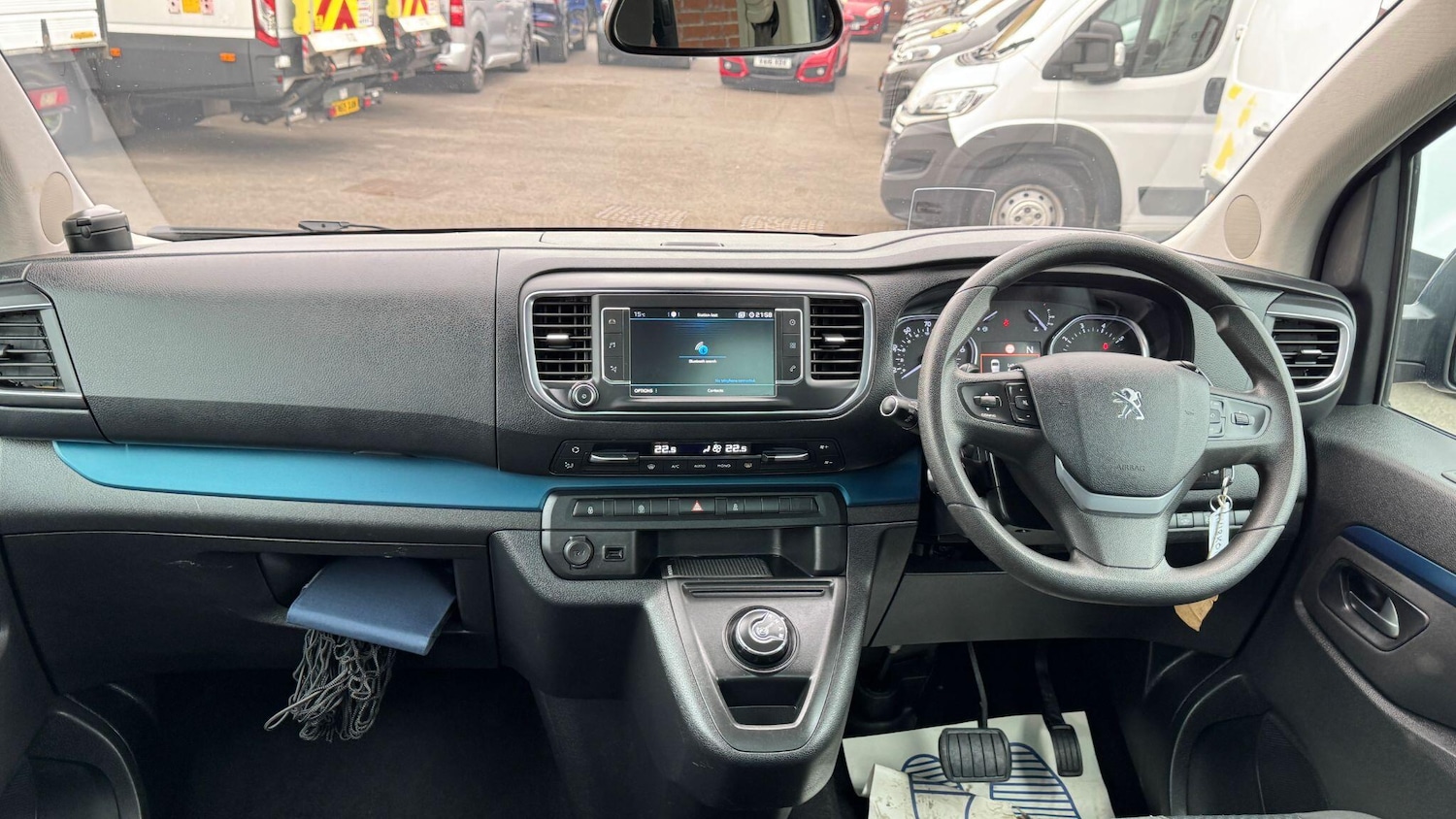 Used Peugeot Traveller for sale - 78127945: Photo 18