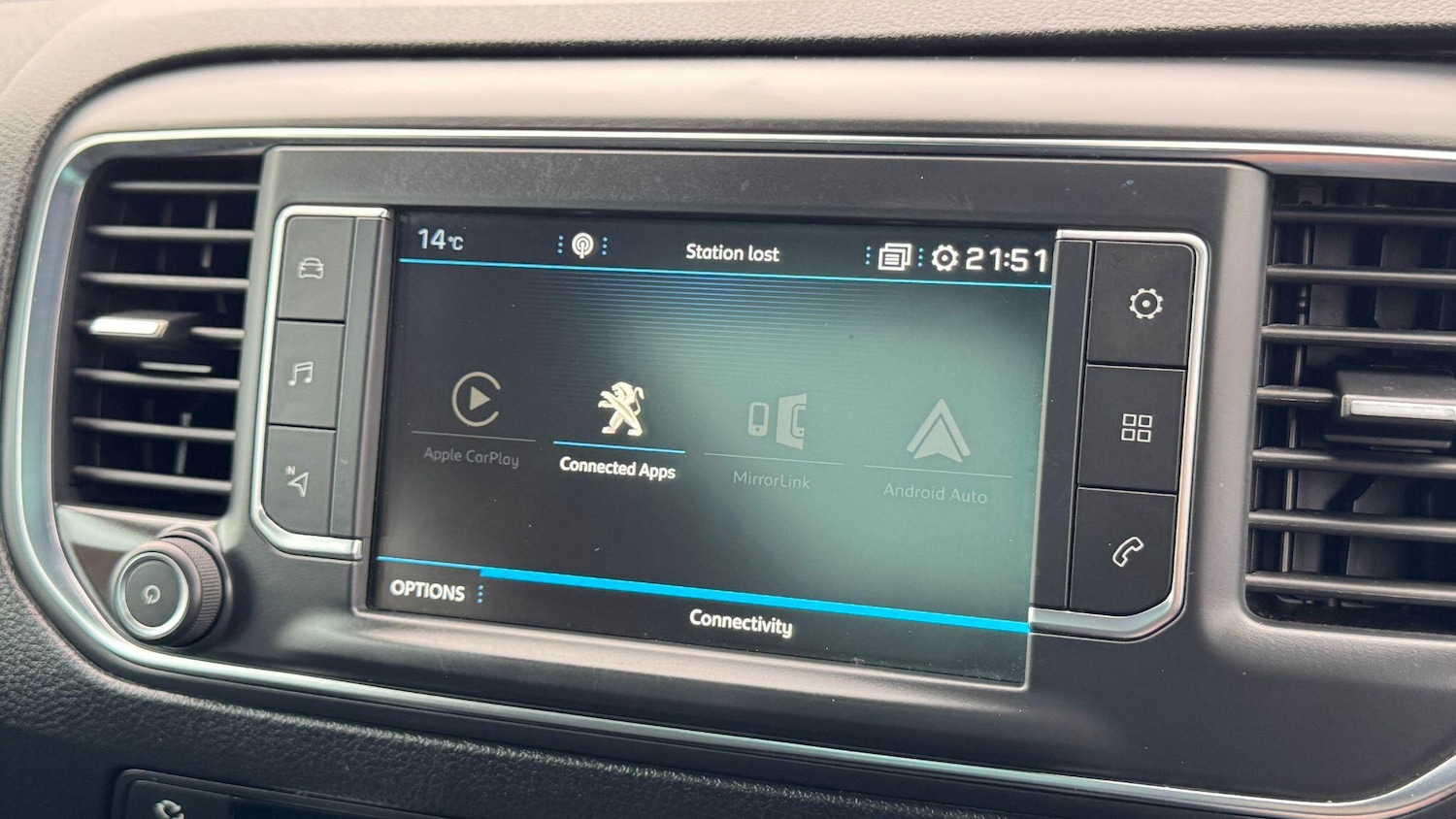 Used Peugeot Traveller for sale - 78127945: Photo 33