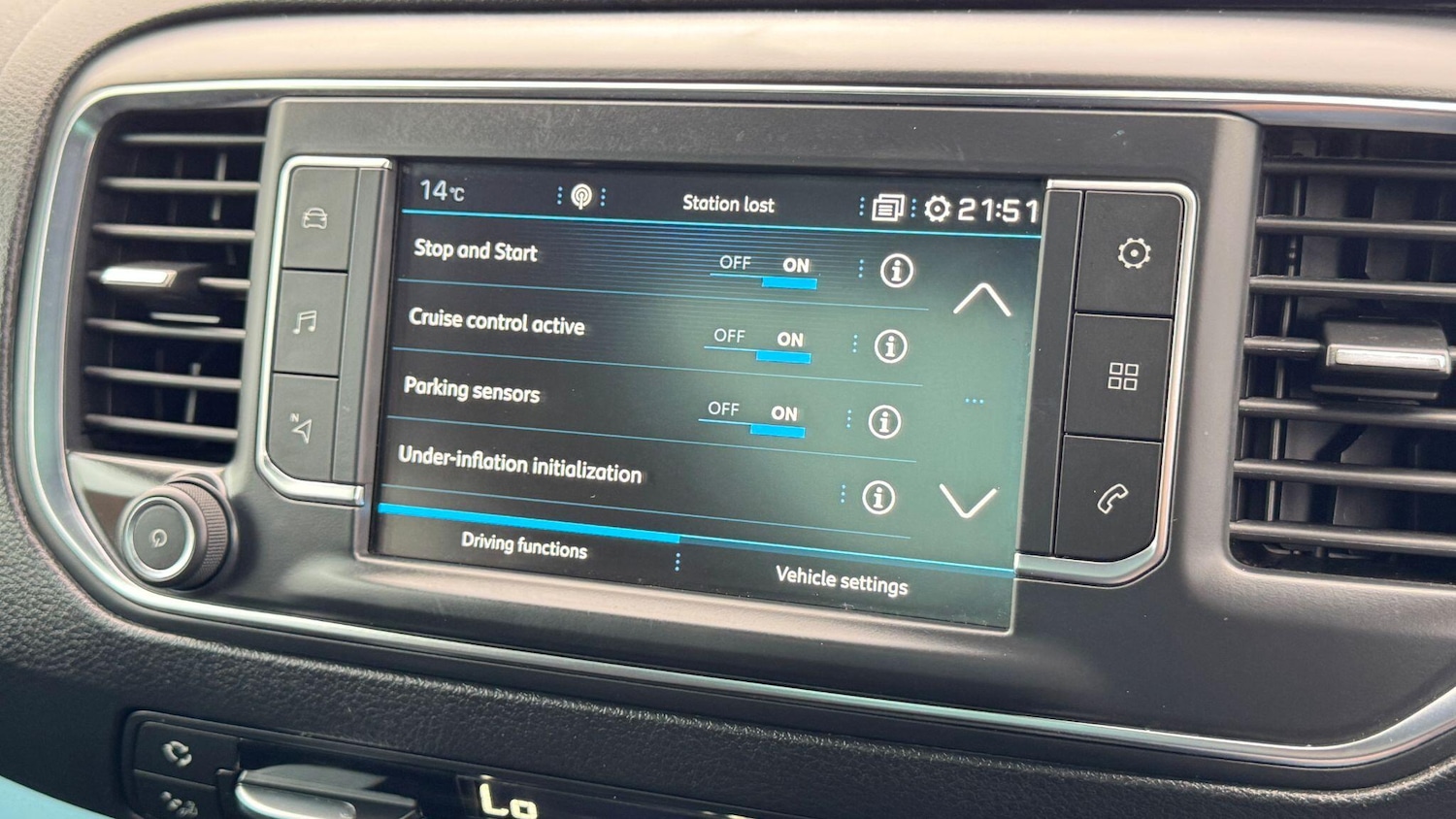 Used Peugeot Traveller for sale - 78127945: Photo 35