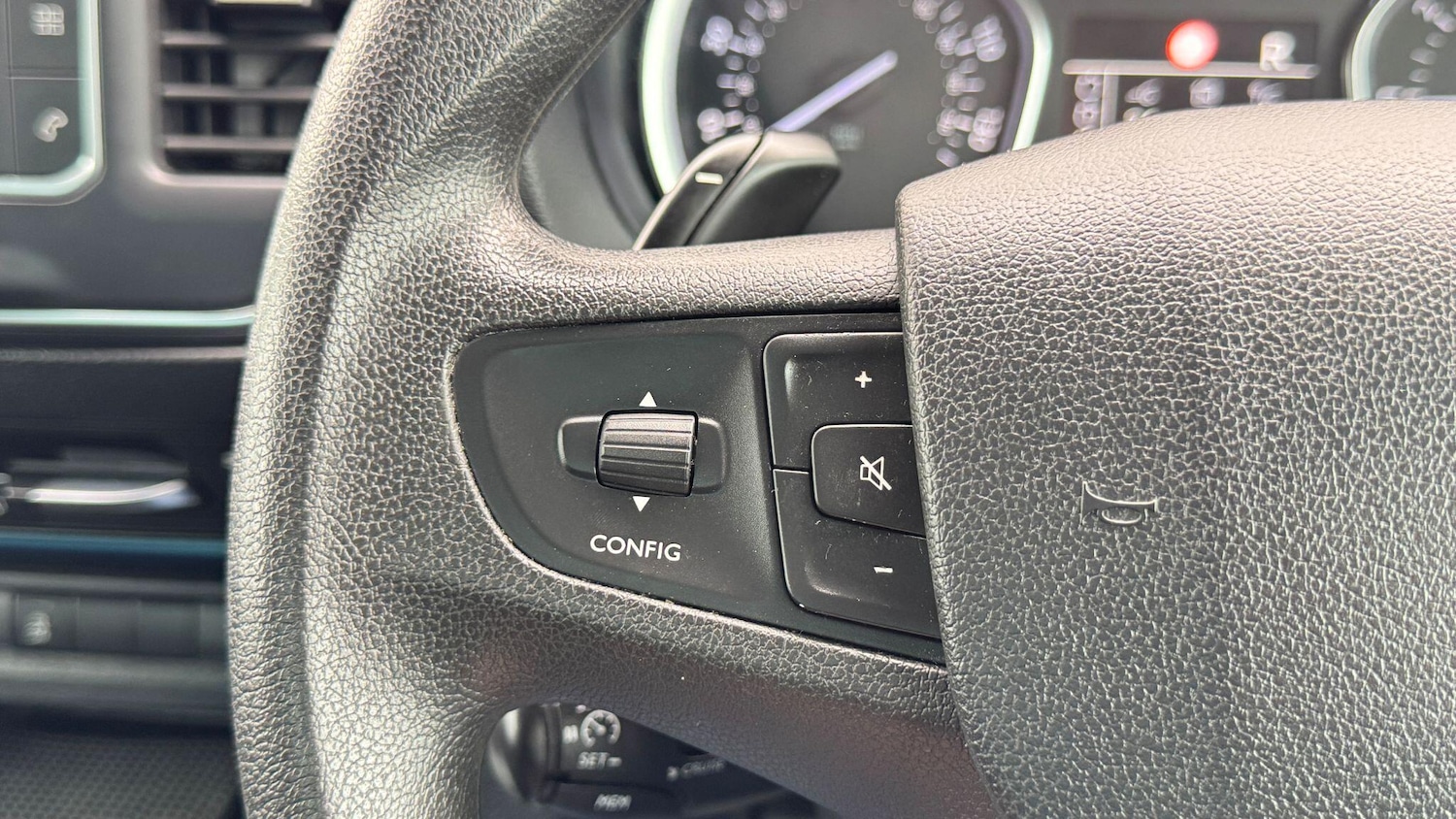 Used Peugeot Traveller for sale - 78127945: Photo 46