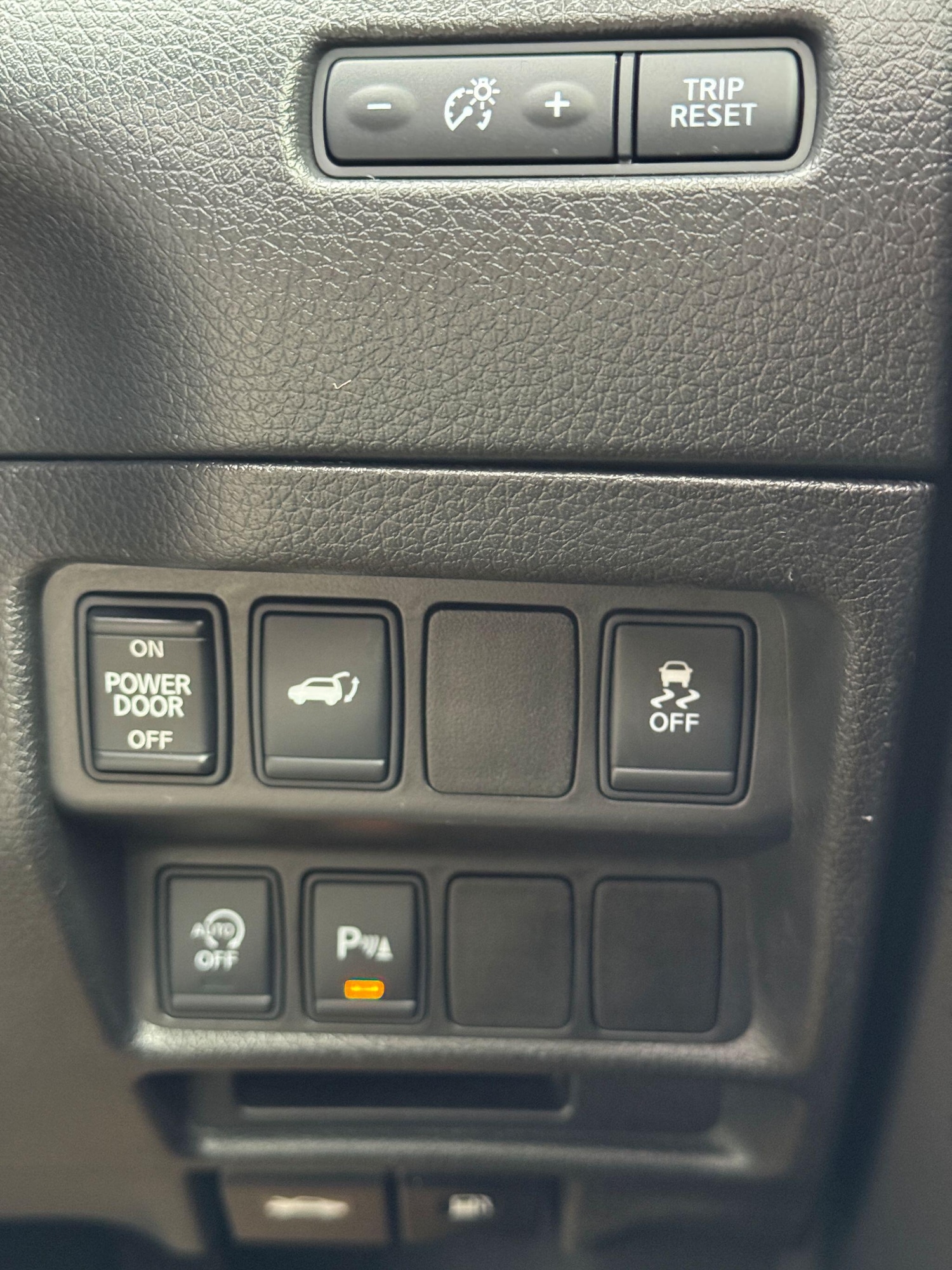 Used Nissan X-Trail 2017 for sale - 76260180: Photo 40