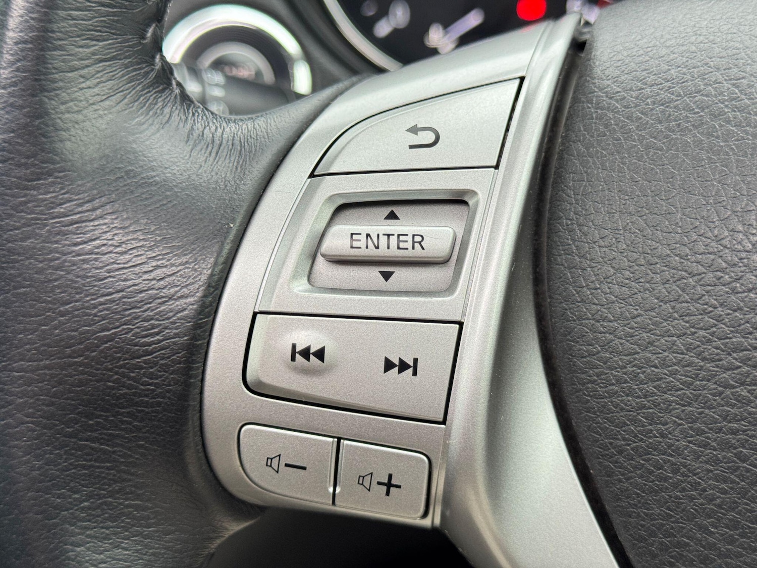 Used Nissan X-Trail 2017 for sale - 76260180: Photo 41