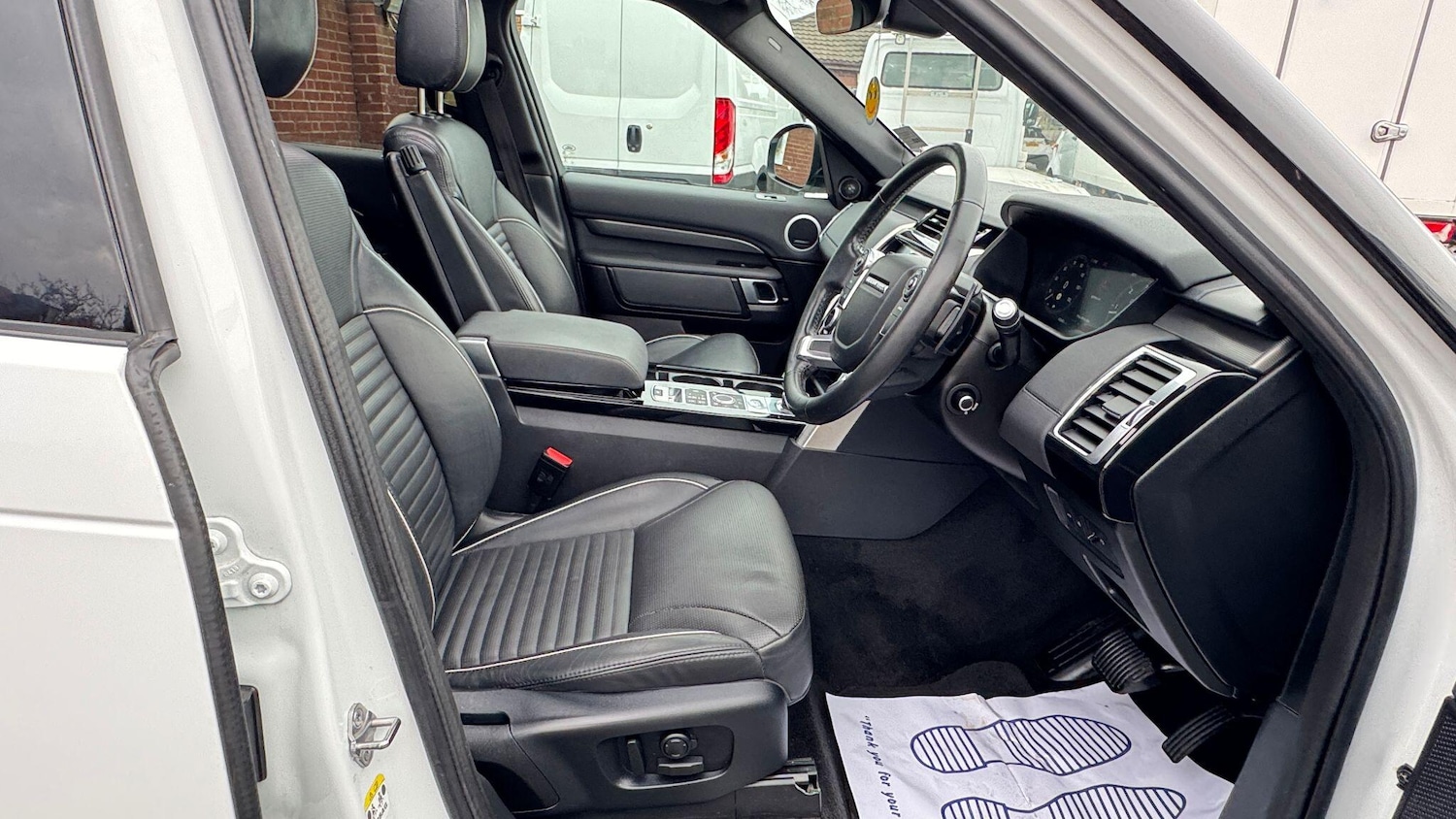 Used Land Rover Discovery 2018 for sale - 77632916: Photo 23