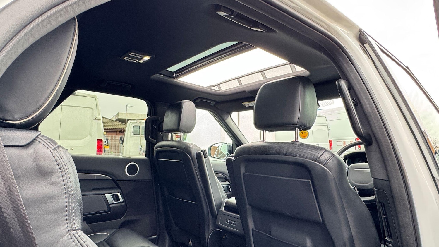 Used Land Rover Discovery 2018 for sale - 77632916: Photo 27