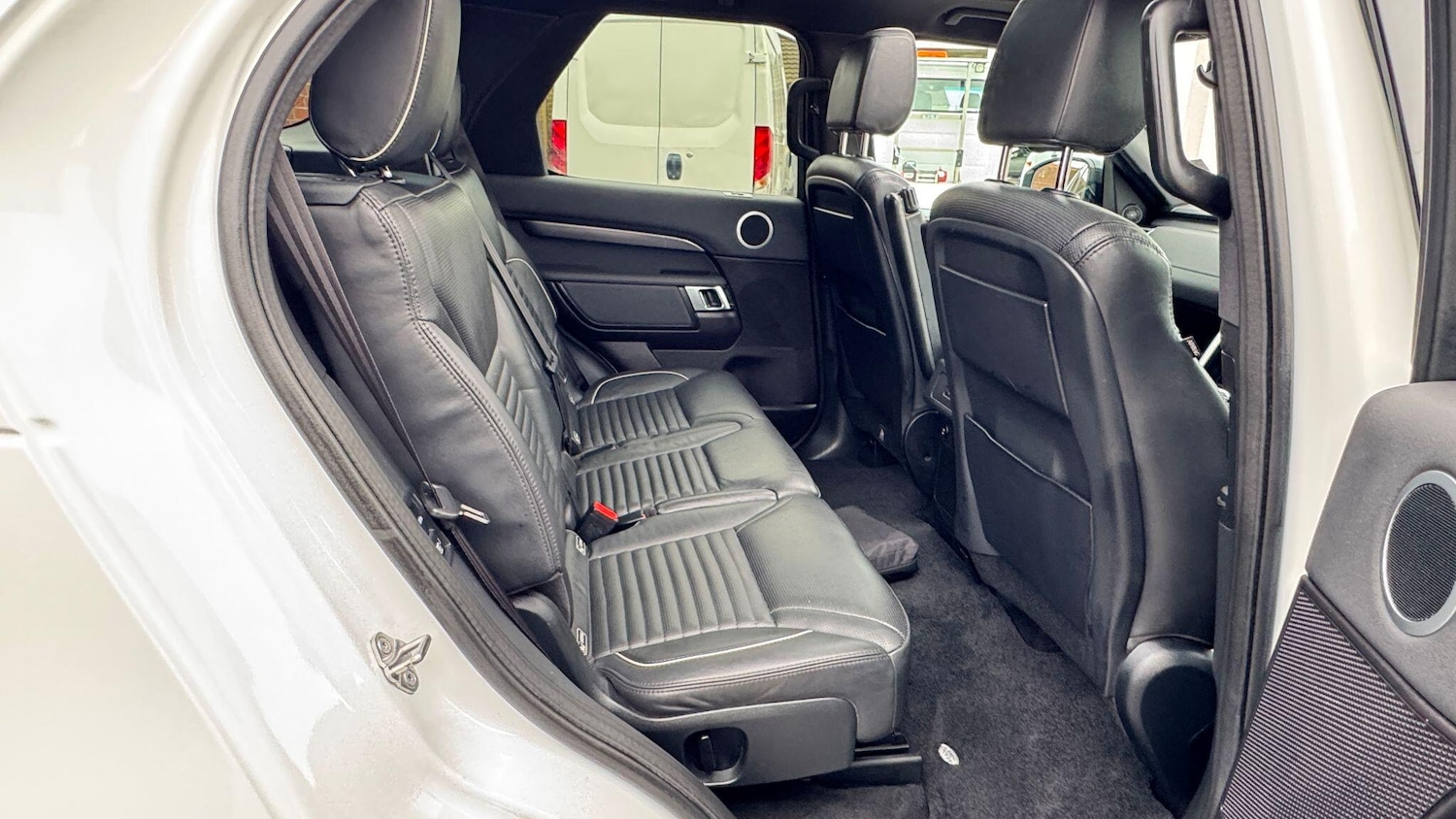 Used Land Rover Discovery 2018 for sale - 77632916: Photo 28