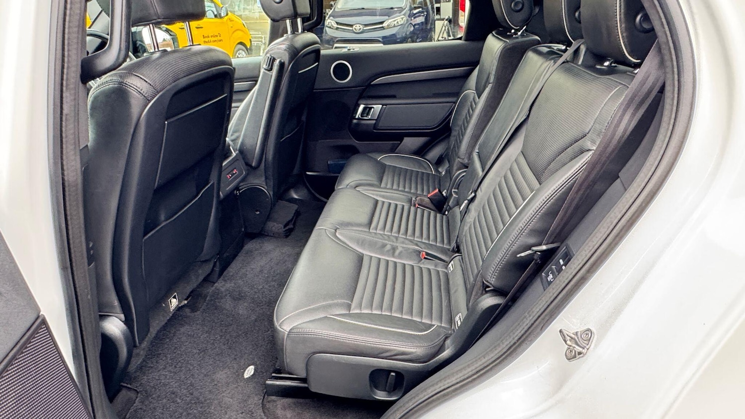 Used Land Rover Discovery 2018 for sale - 77632916: Photo 32