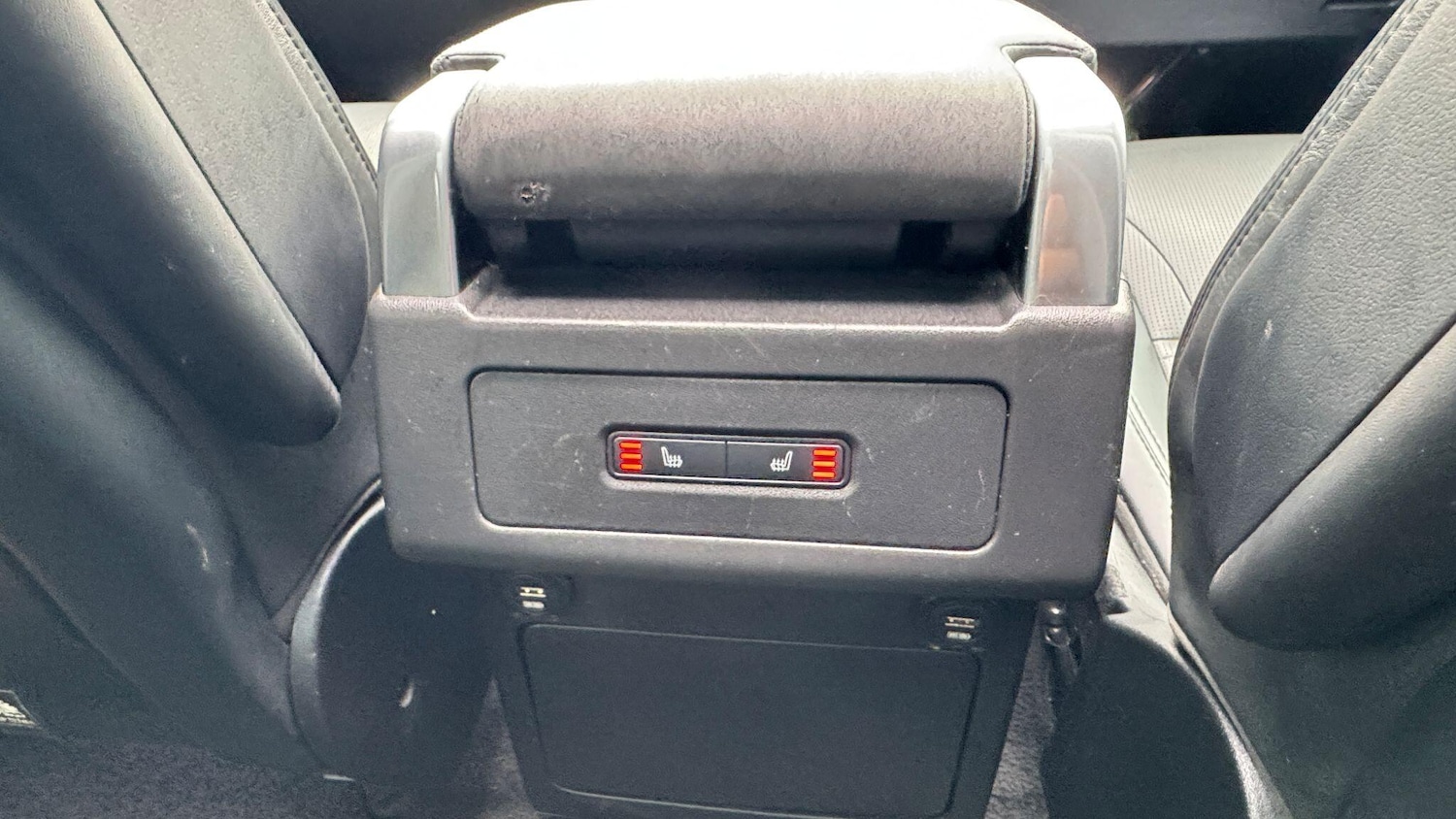 Used Land Rover Discovery 2018 for sale - 77632916: Photo 51