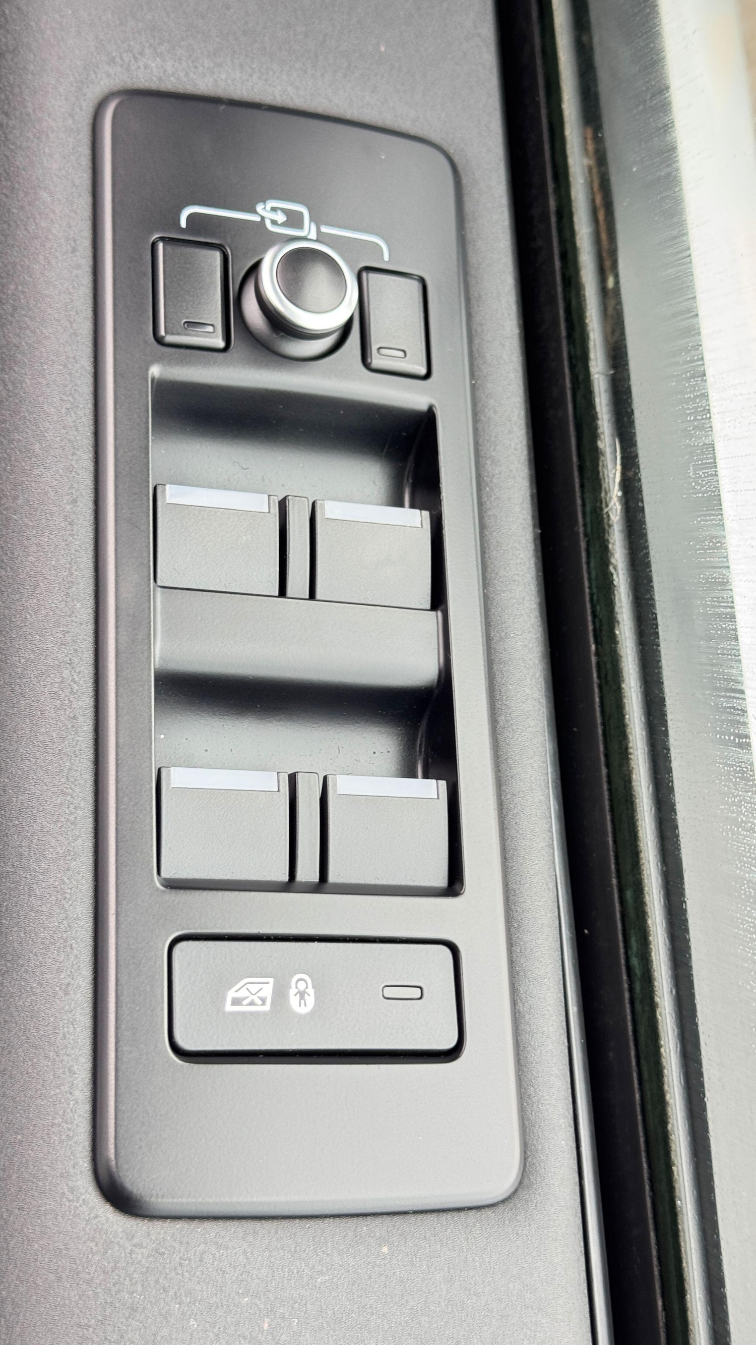 Used Land Rover Discovery 2018 for sale - 77632916: Photo 58