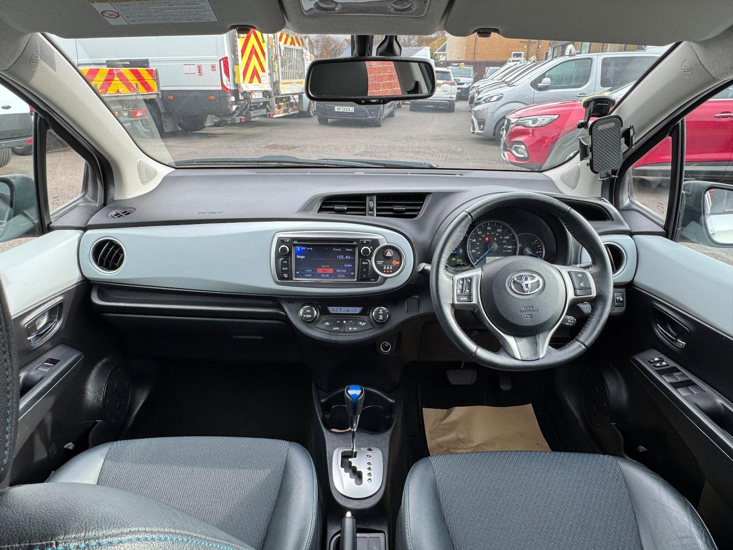 Used Toyota Yaris 2013 for sale - 76484679: Photo 17