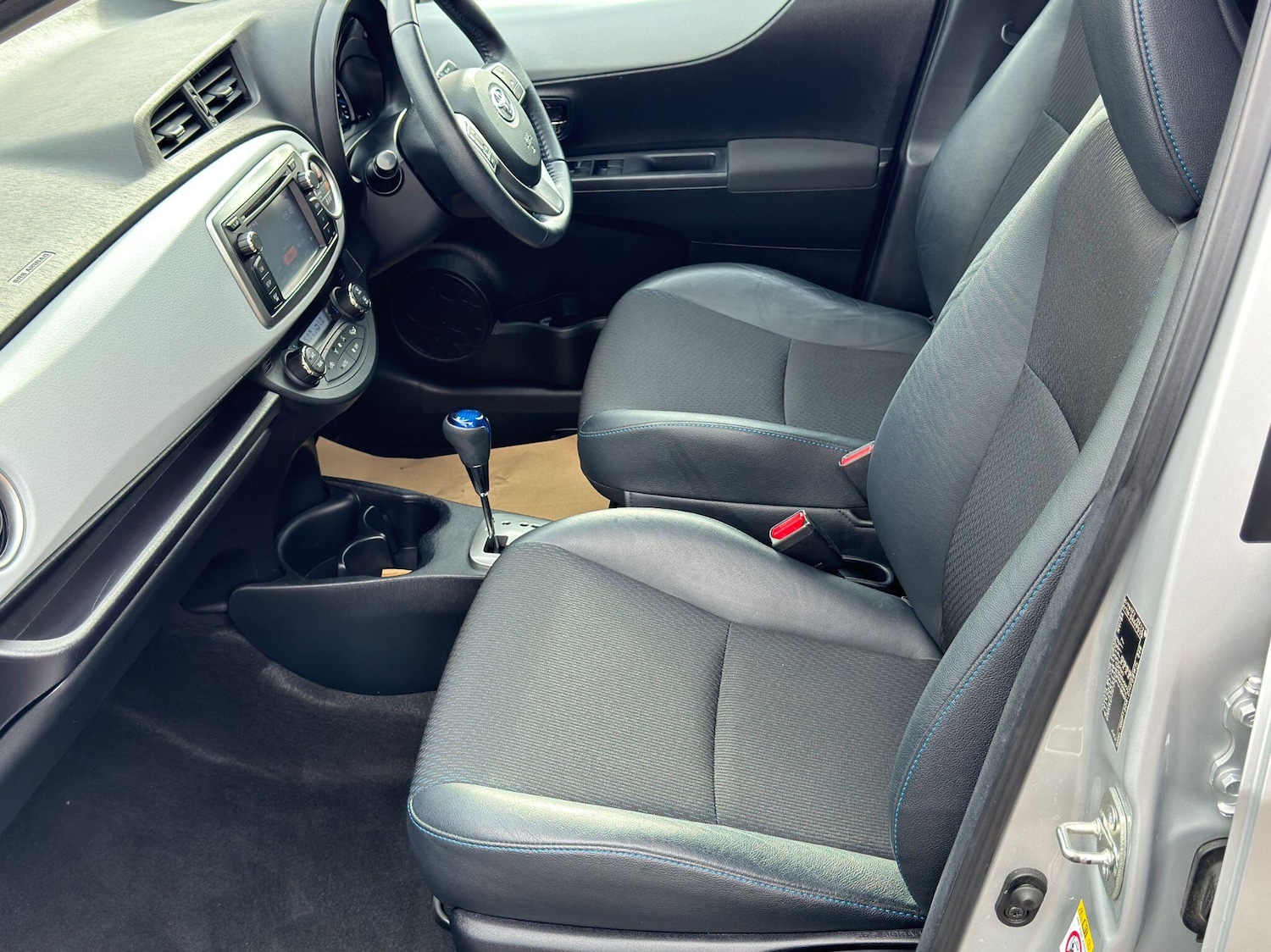 Used Toyota Yaris 2013 for sale - 76484679: Photo 25