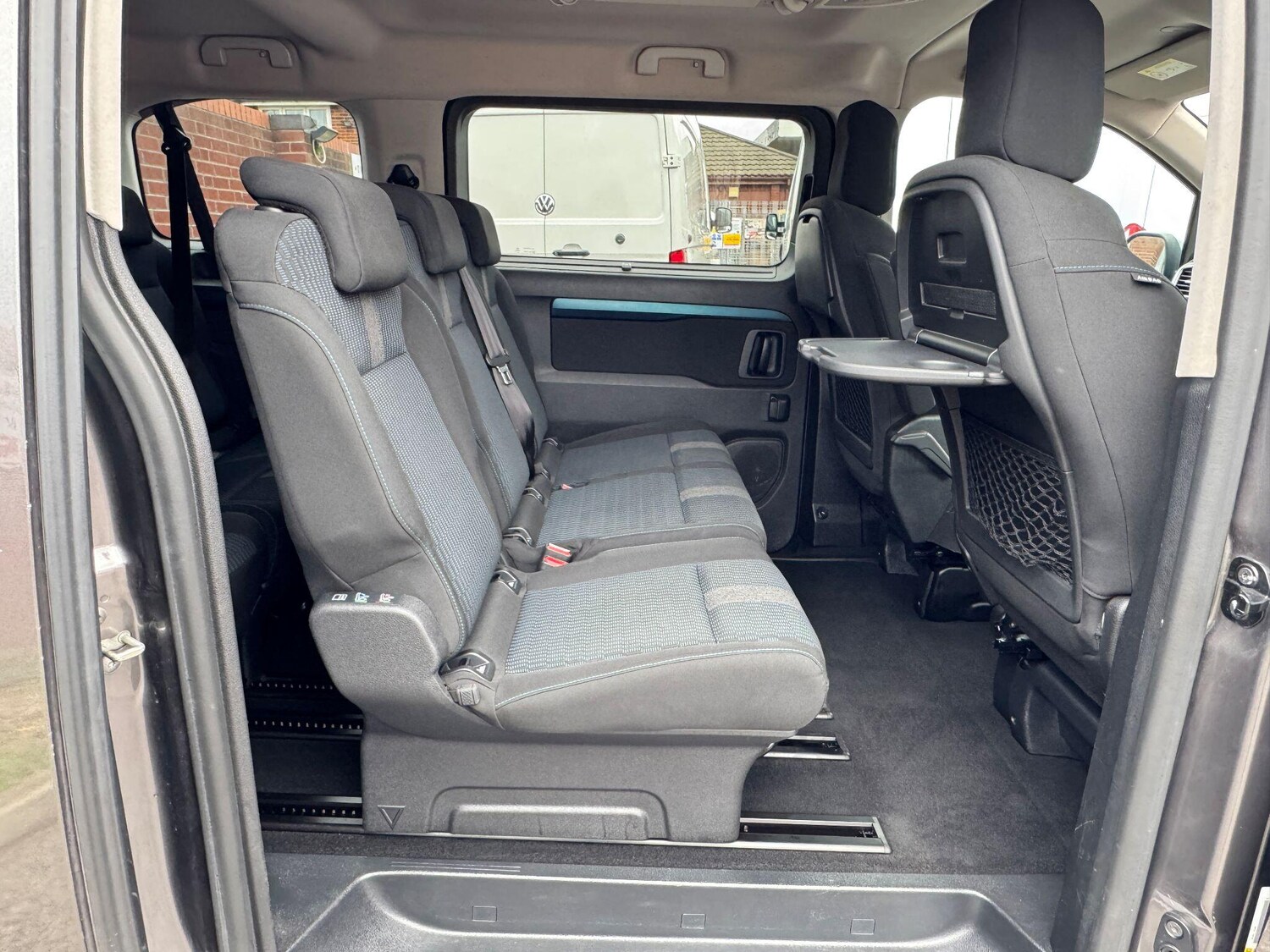 Used Peugeot Traveller 2017 for sale - 76457050: Photo 29