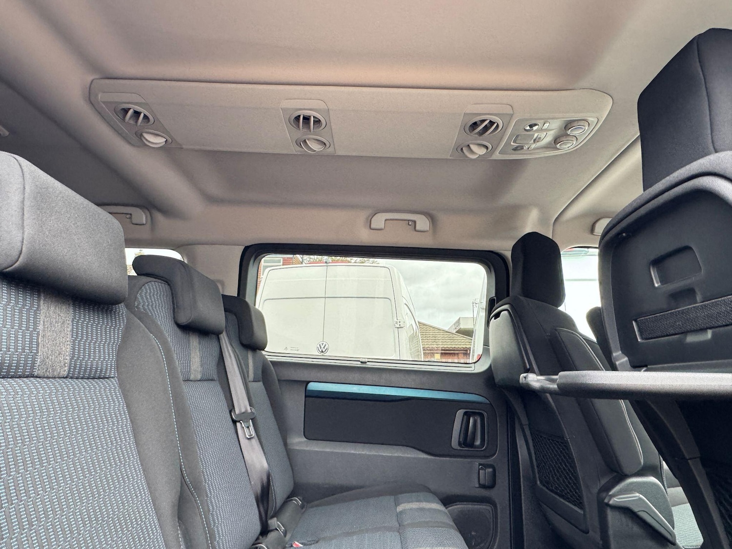 Used Peugeot Traveller 2017 for sale - 76457050: Photo 31