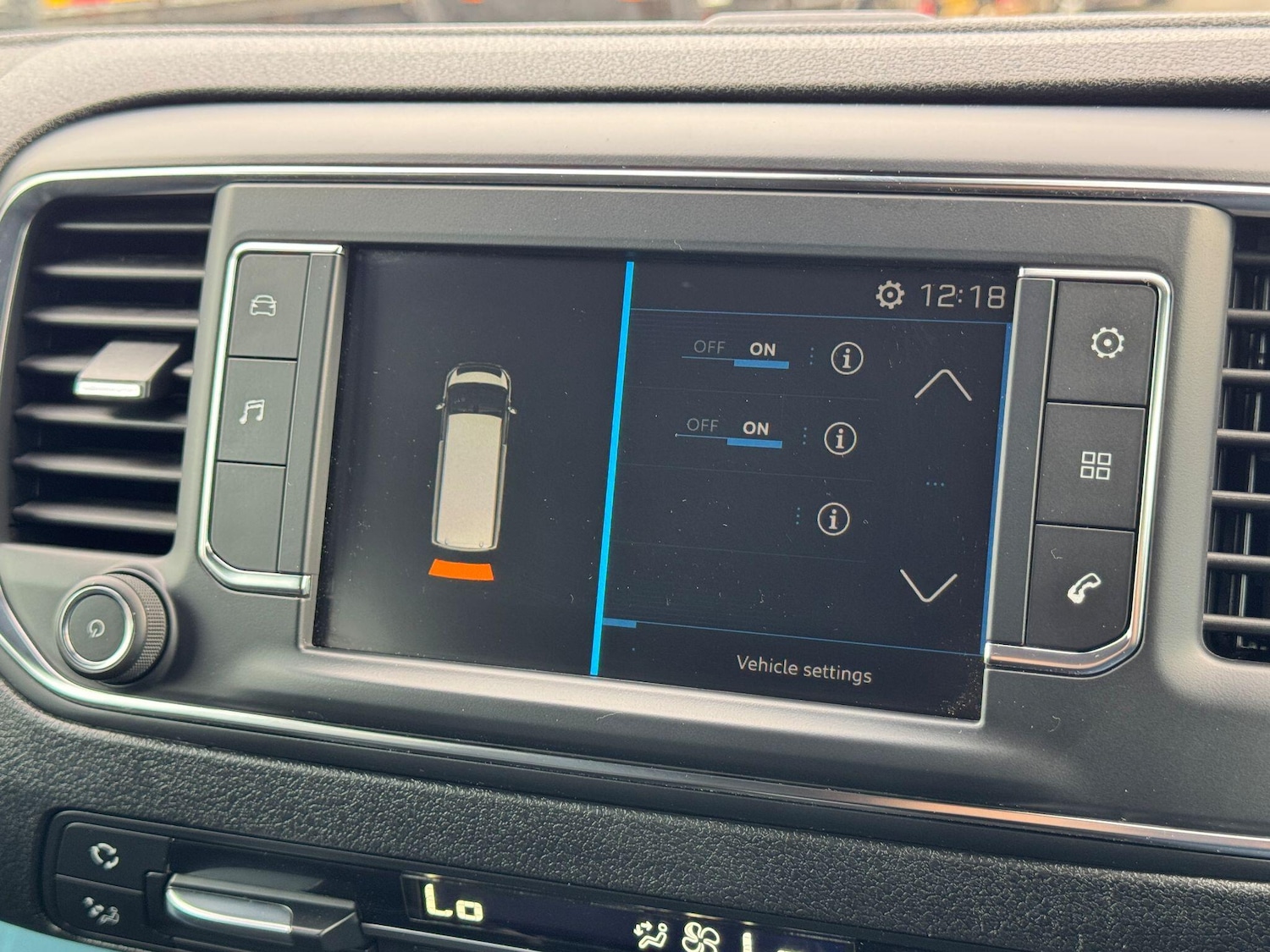 Used Peugeot Traveller 2017 for sale - 76457050: Photo 44