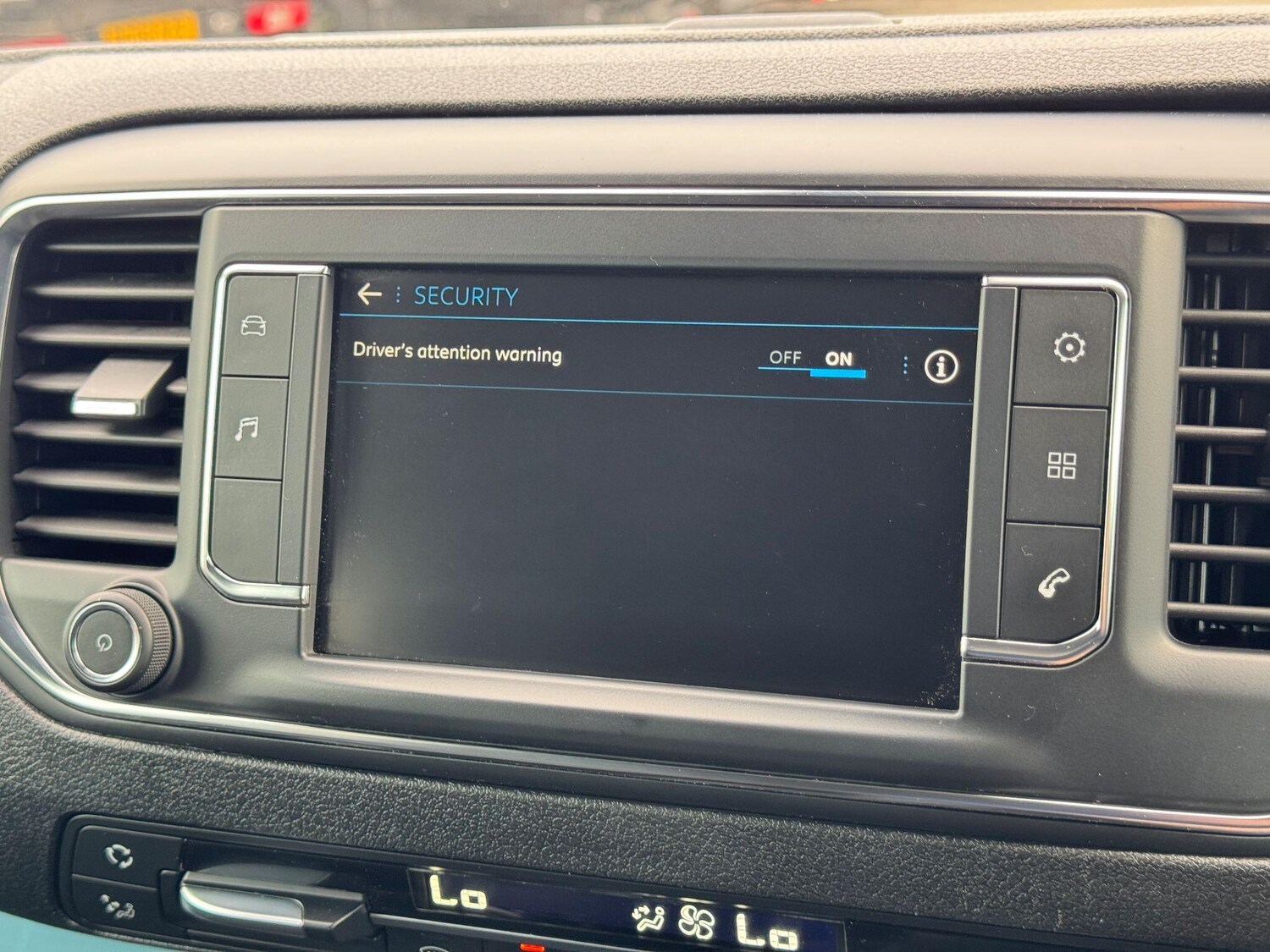 Used Peugeot Traveller 2017 for sale - 76457050: Photo 52