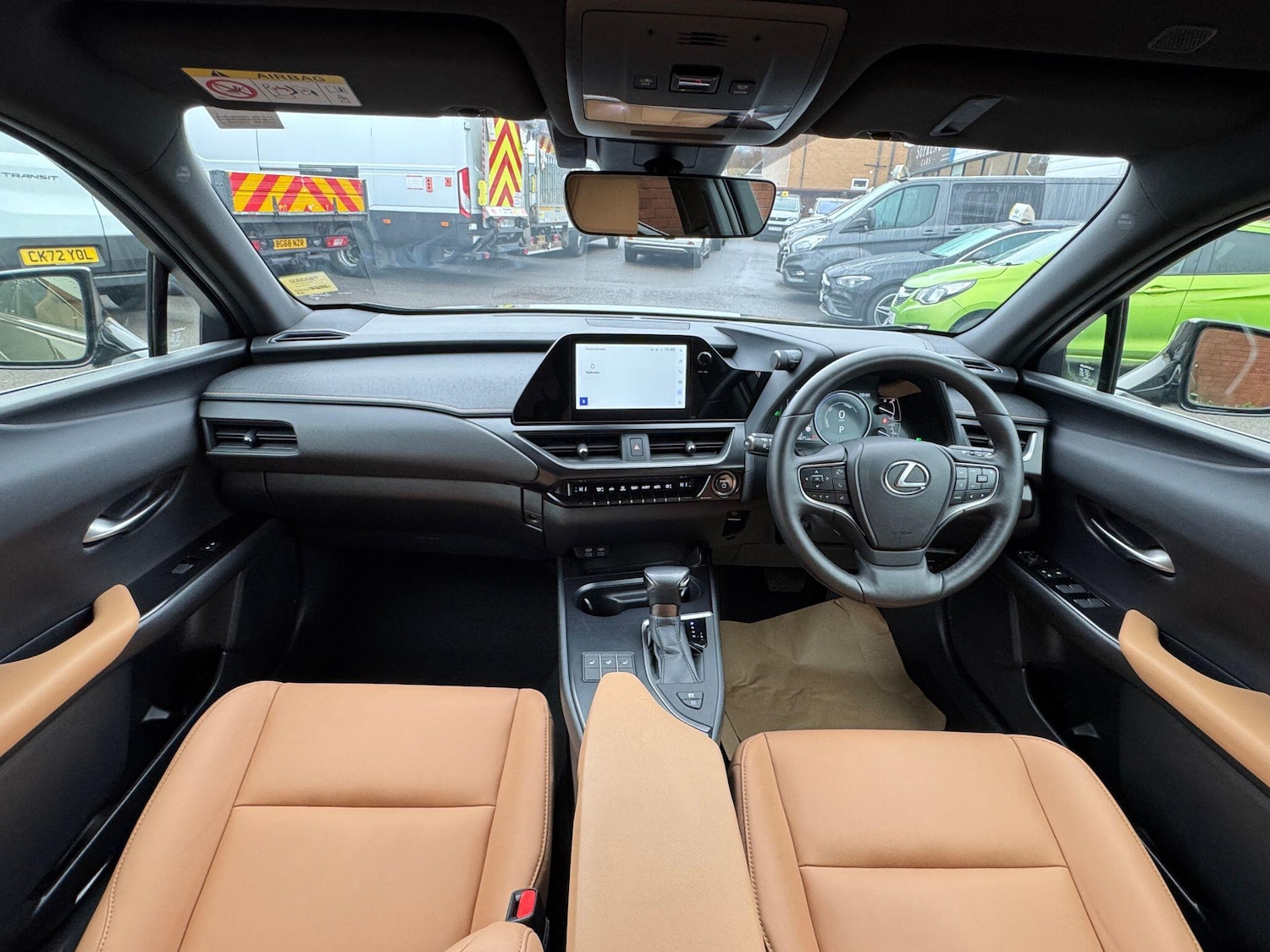 Used Lexus UX 2023 for sale - 76592409: Photo 2