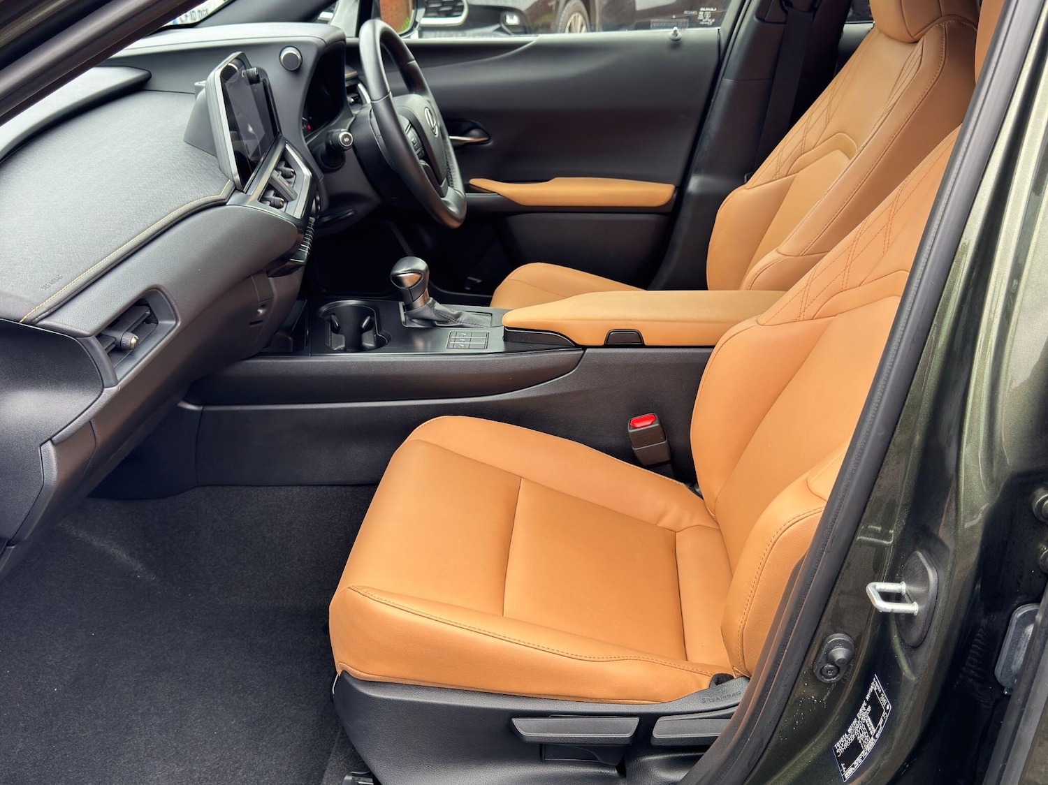 Used Lexus UX 2023 for sale - 76592409: Photo 23