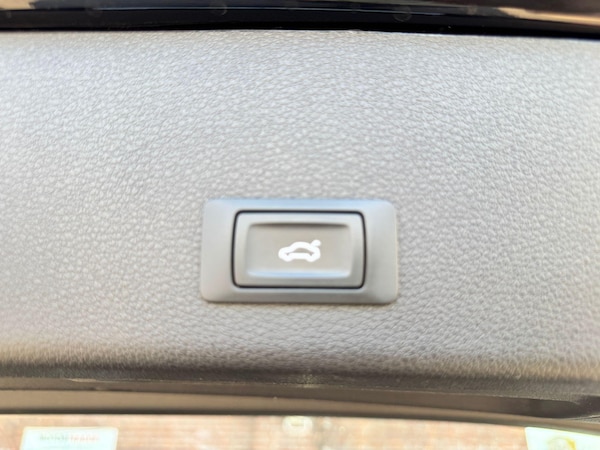 Used Audi e-tron 2020 for sale - 75665070: Photo 62