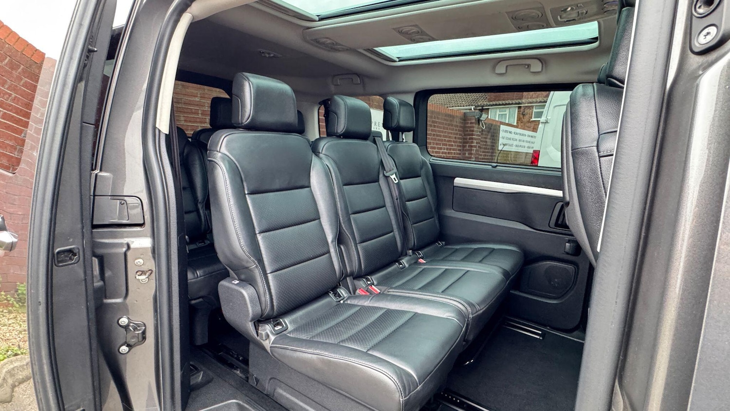 Used Peugeot Traveller 2022 for sale - 77682843: Photo 24