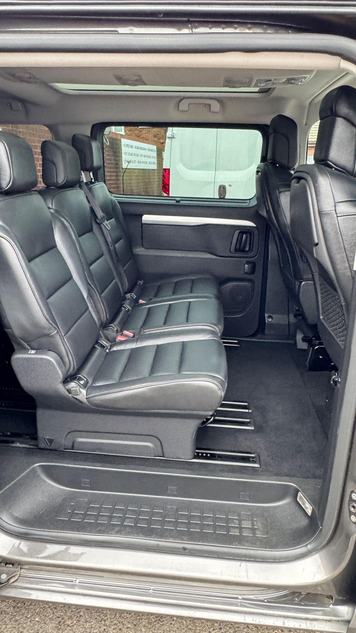 Used Peugeot Traveller 2022 for sale - 77682843: Photo 25