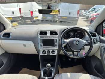 Used Volkswagen Polo 2017 for sale - 74687001: Photo