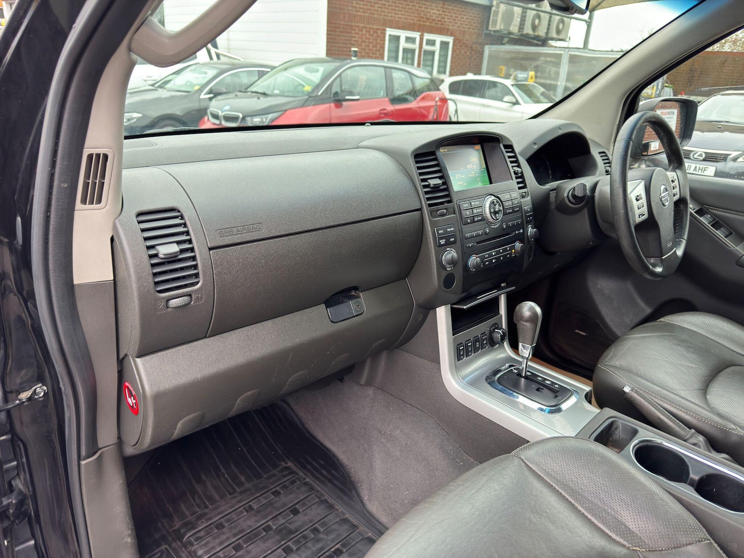 Used Nissan Navara 2013 for sale - 77066842: Photo 14