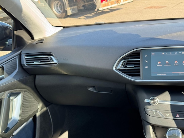 Used Peugeot 308 2020 for sale - 76122955: Photo 17