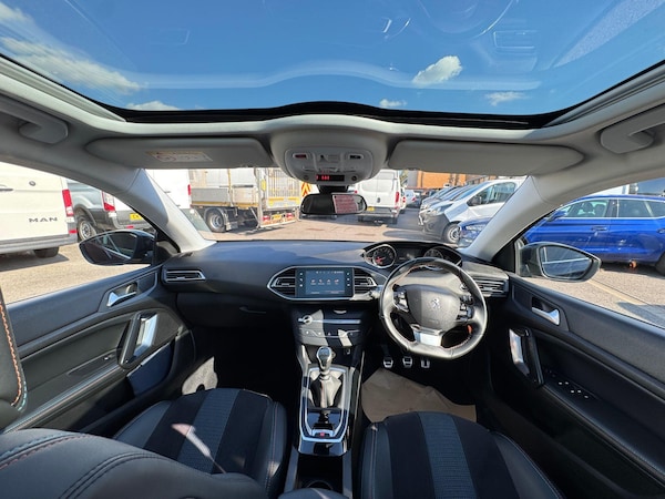 Used Peugeot 308 2020 for sale - 76122955: Photo 2