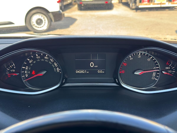 Used Peugeot 308 2020 for sale - 76122955: Photo 31