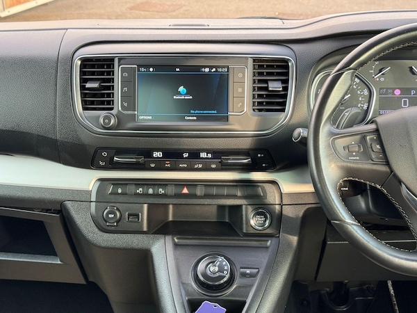Used Peugeot Traveller 2022 for sale - 76226524: Photo 19