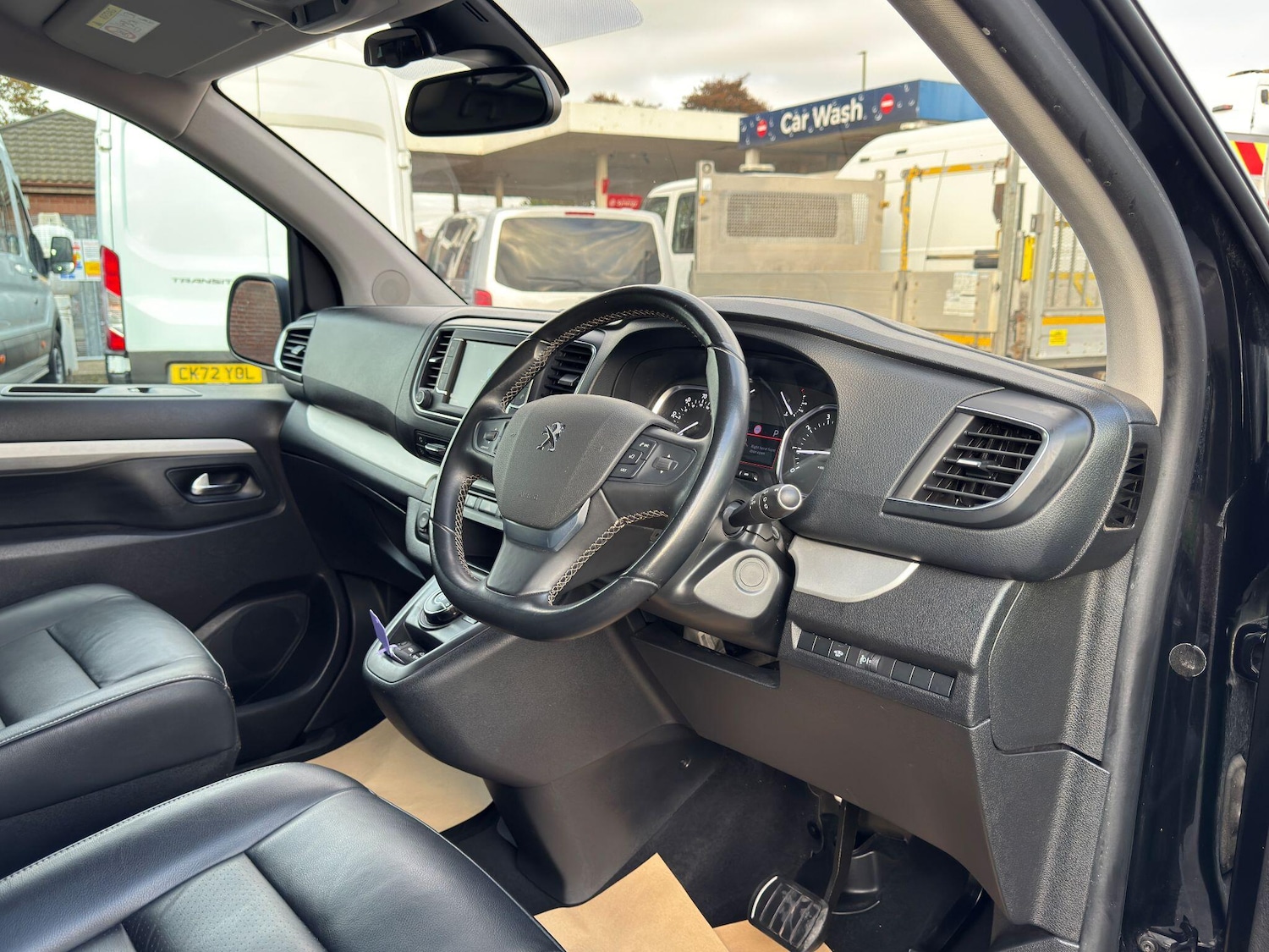 Used Peugeot Traveller 2022 for sale - 76226524: Photo 22