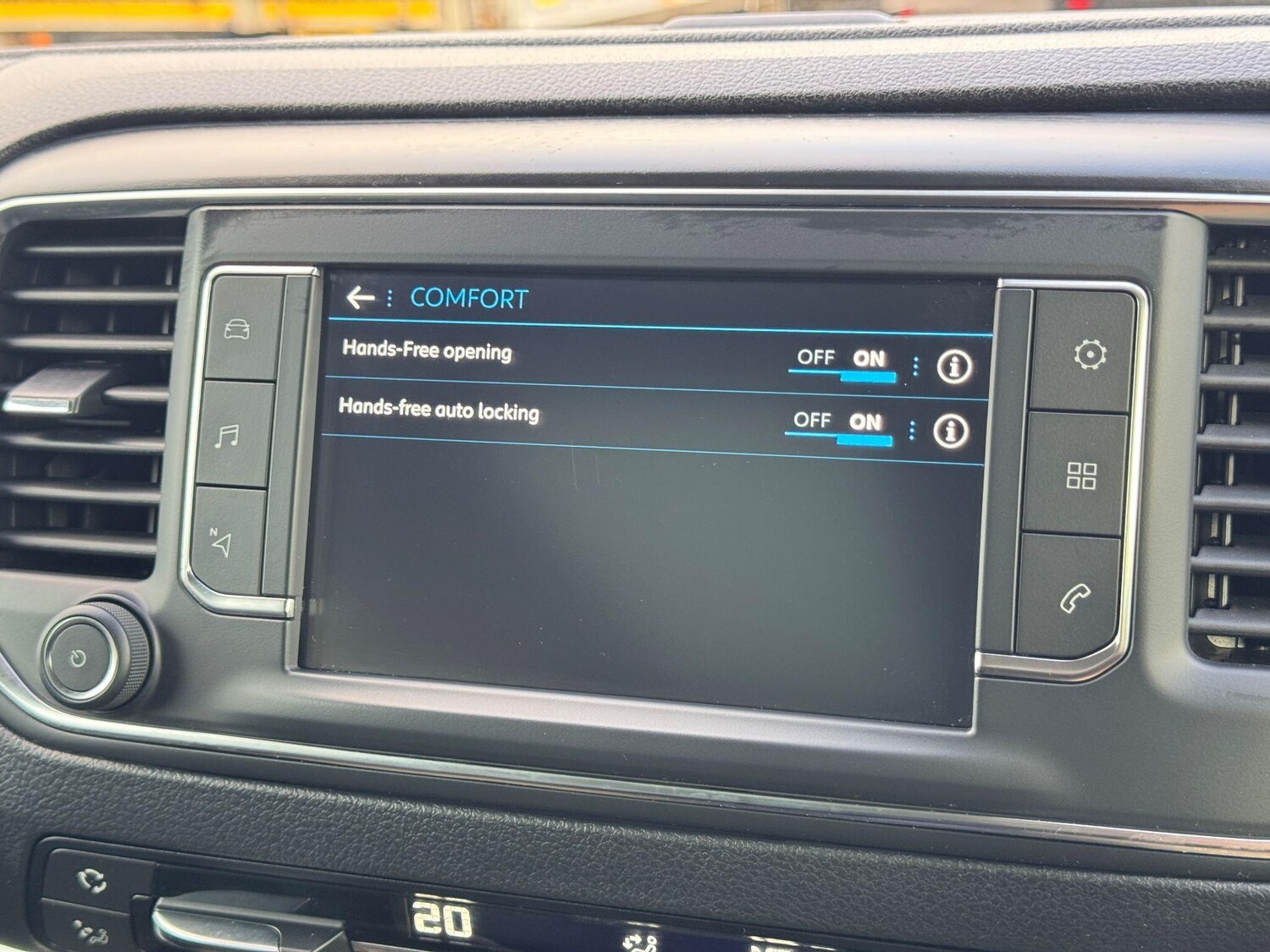 Used Peugeot Traveller 2022 for sale - 76226524: Photo 41